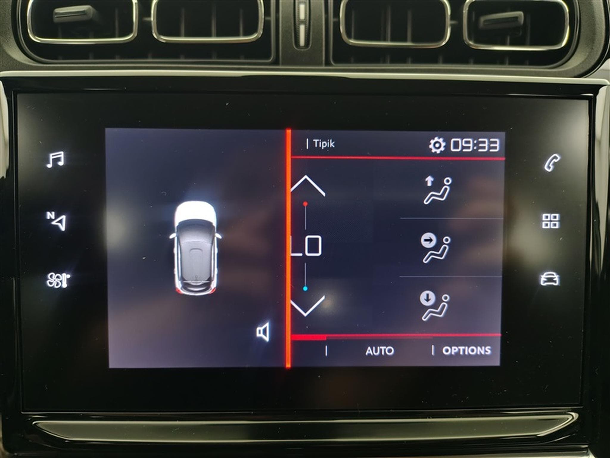 Citroën C3 1.2i PureTech Shine CARPLAY / FULL LED / JA 16" (2023) - Photo 18