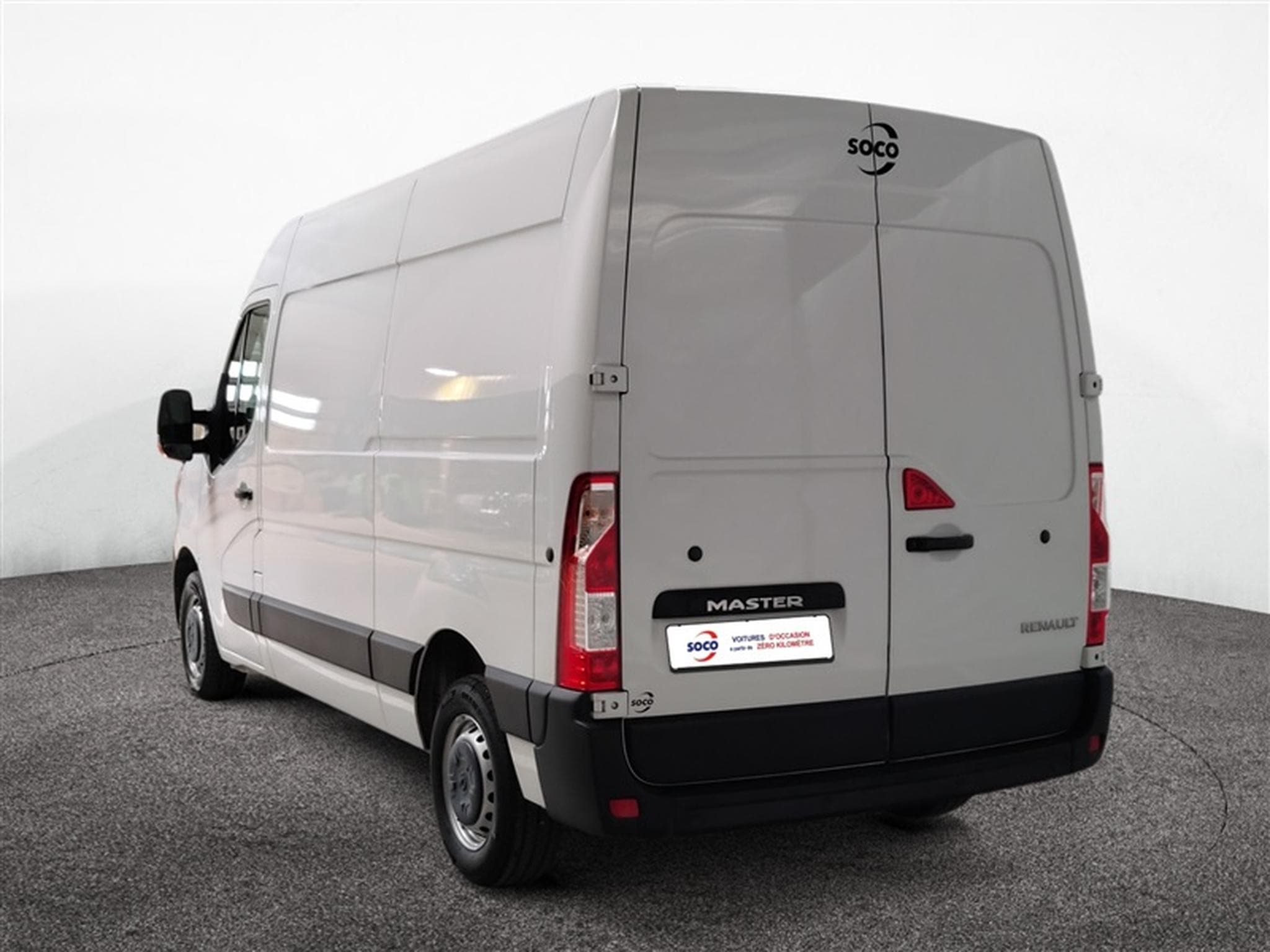 Renault Master 2.3 dCi 35 L2H2 Grand Confort NAVI / CLIM (2023) - Photo 2