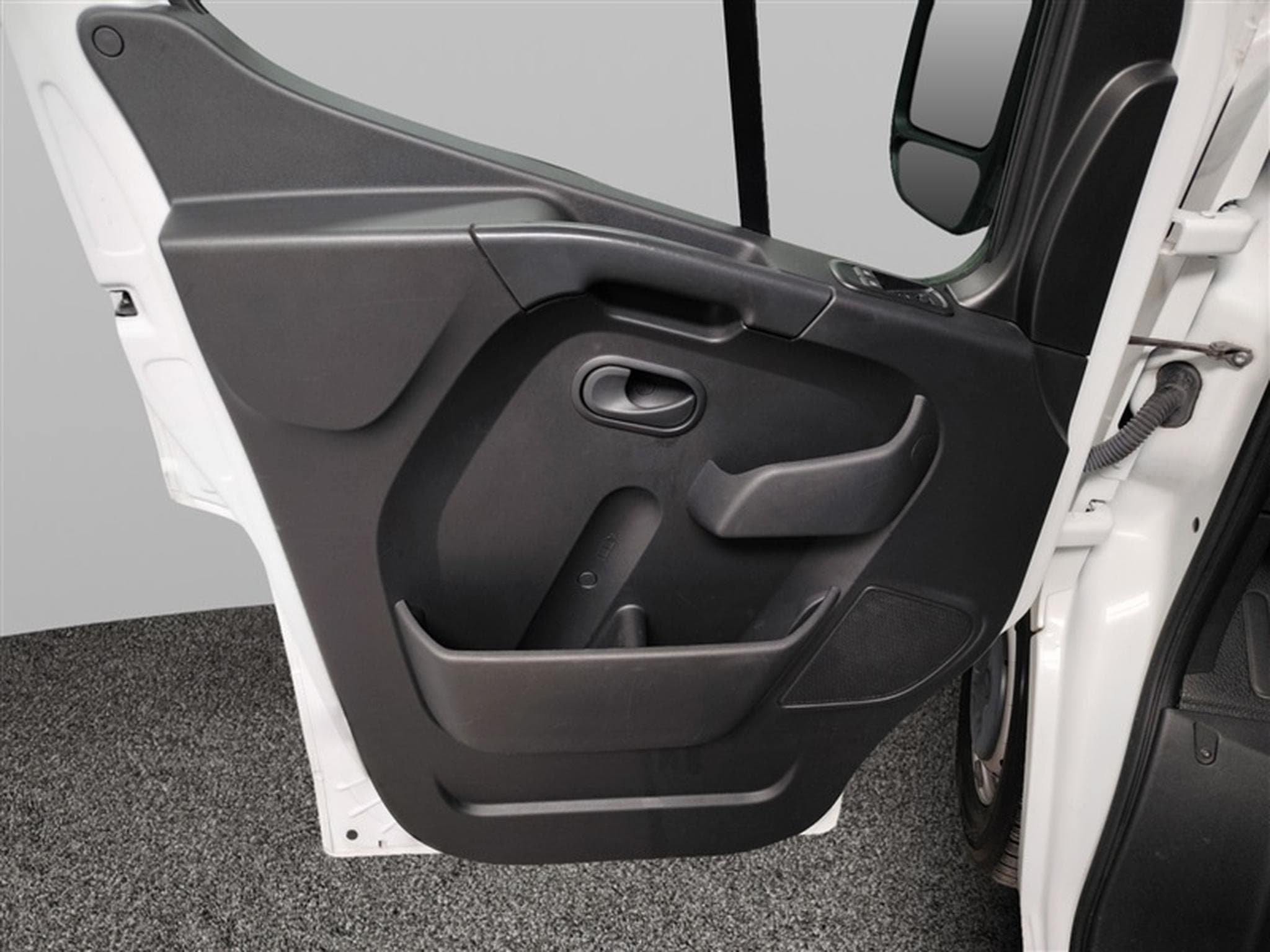 Renault Master 2.3 dCi 35 L2H2 Grand Confort NAVI / CLIM (2023) - Photo 17