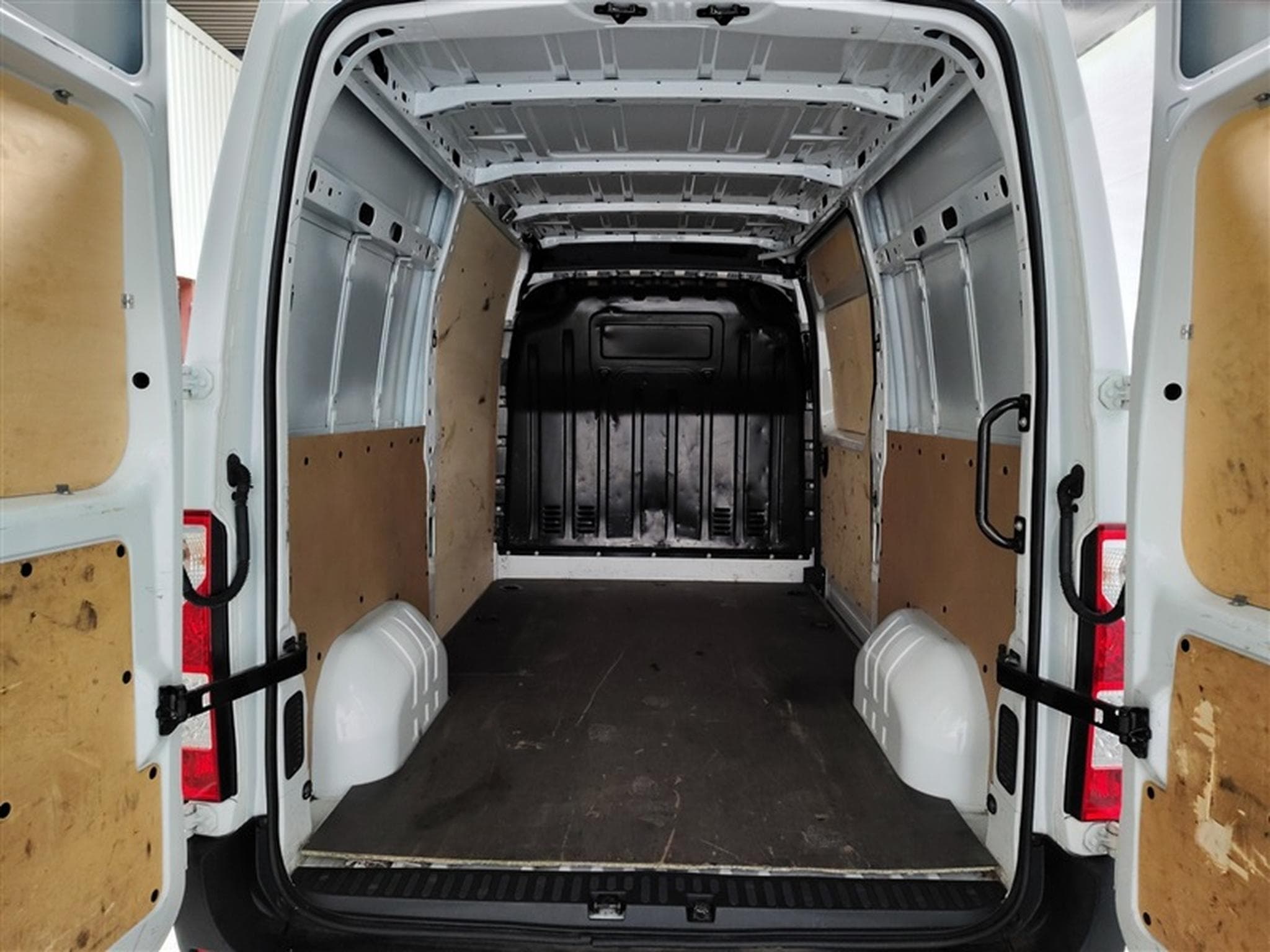 Renault Master 2.3 dCi 35 L2H2 Grand Confort NAVI / CLIM (2023) - Photo 15