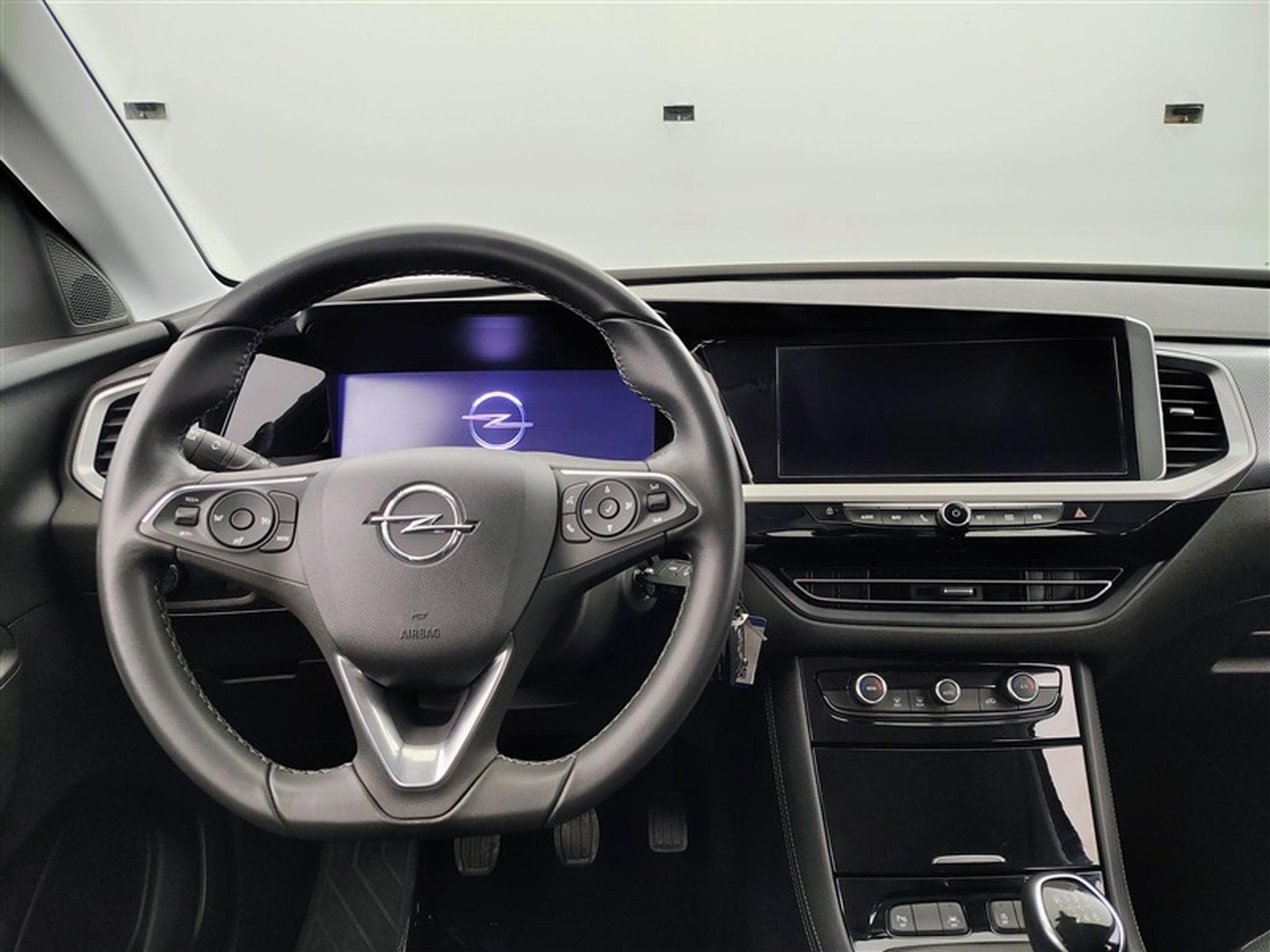 Opel Grandland 1.2 Turbo GS S&S (2023) - Photo 9