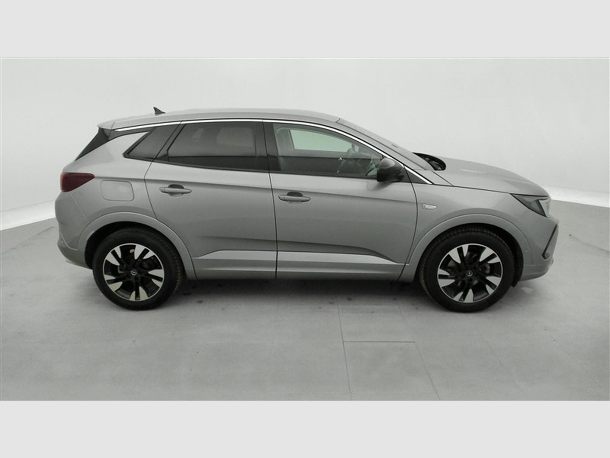 Opel Grandland 1.2 Turbo GS S&S (2023) - Photo 24