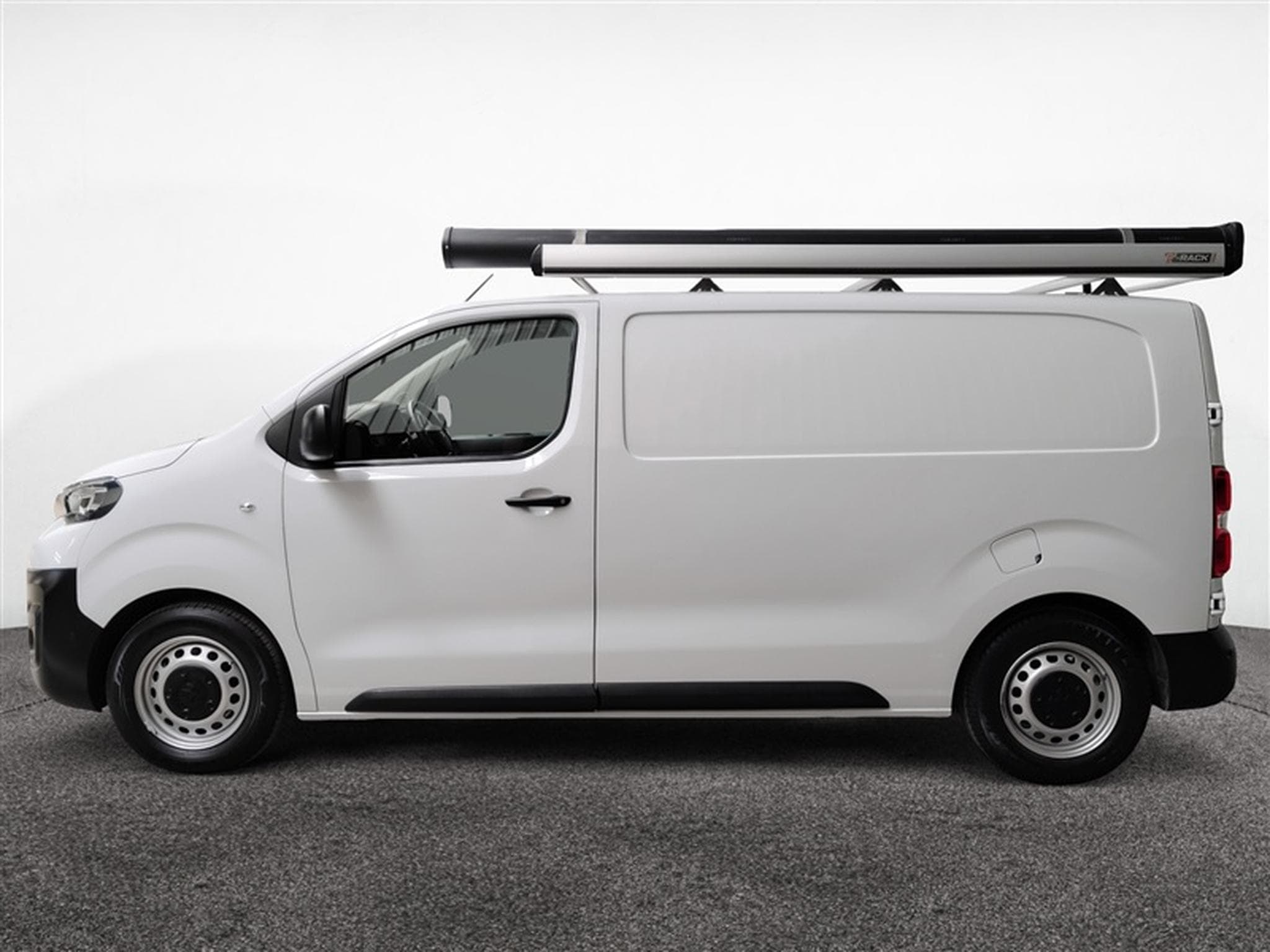 Peugeot Expert 2.0 BlueHDi L2  Premium EAT8 NAVI / CLIM / TEL (2023) - Photo 3