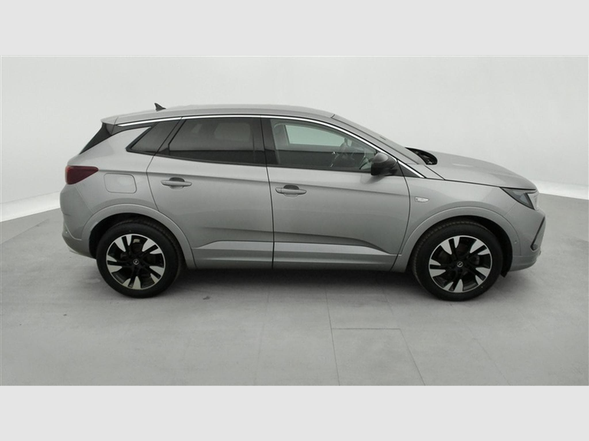 Opel Grandland 1.2 Turbo Edition S&S (2023) - Photo 24