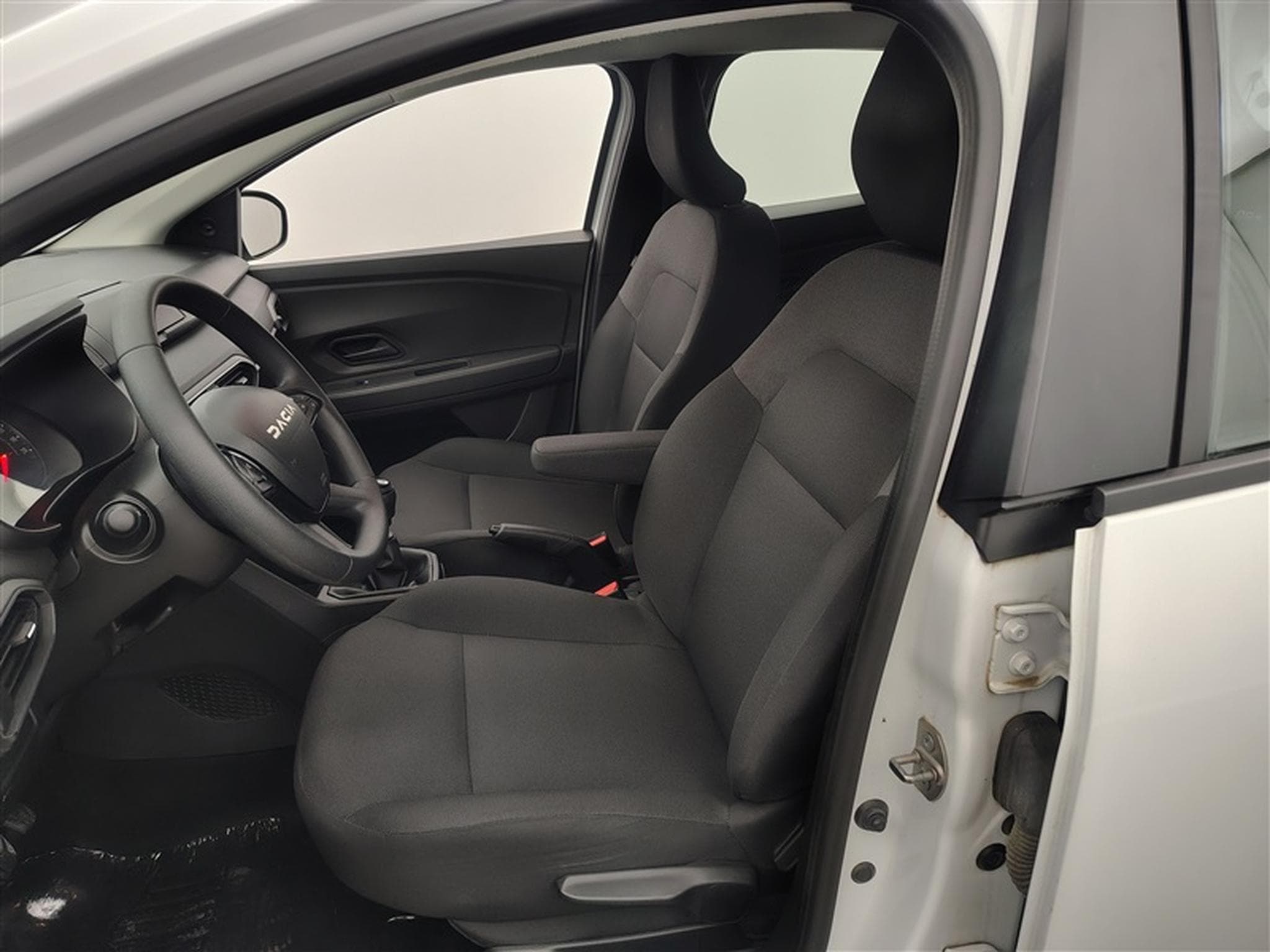 Dacia Sandero 1.0i SCe Essential CLIM / FULL LED / BLUETOOTH (2023) - Photo 7