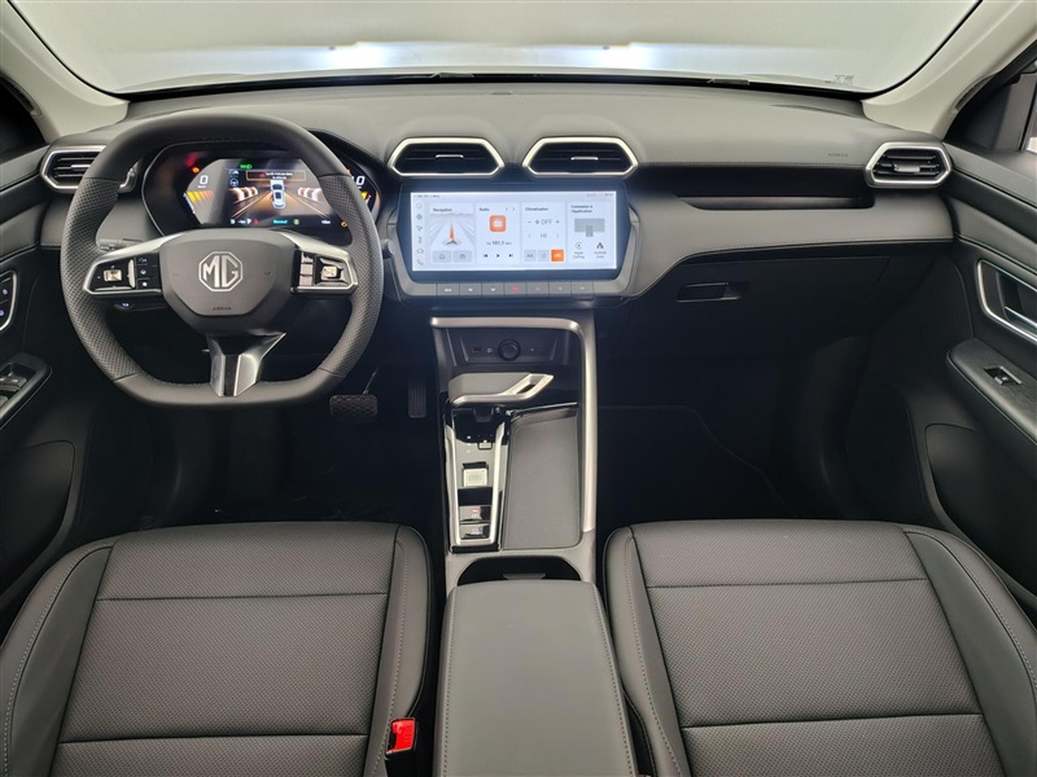 MG ZS 1.5 Hybrid+ Luxury NAVI / FULL LED / CUIR / CAMERA 360 (2026) - Photo 8