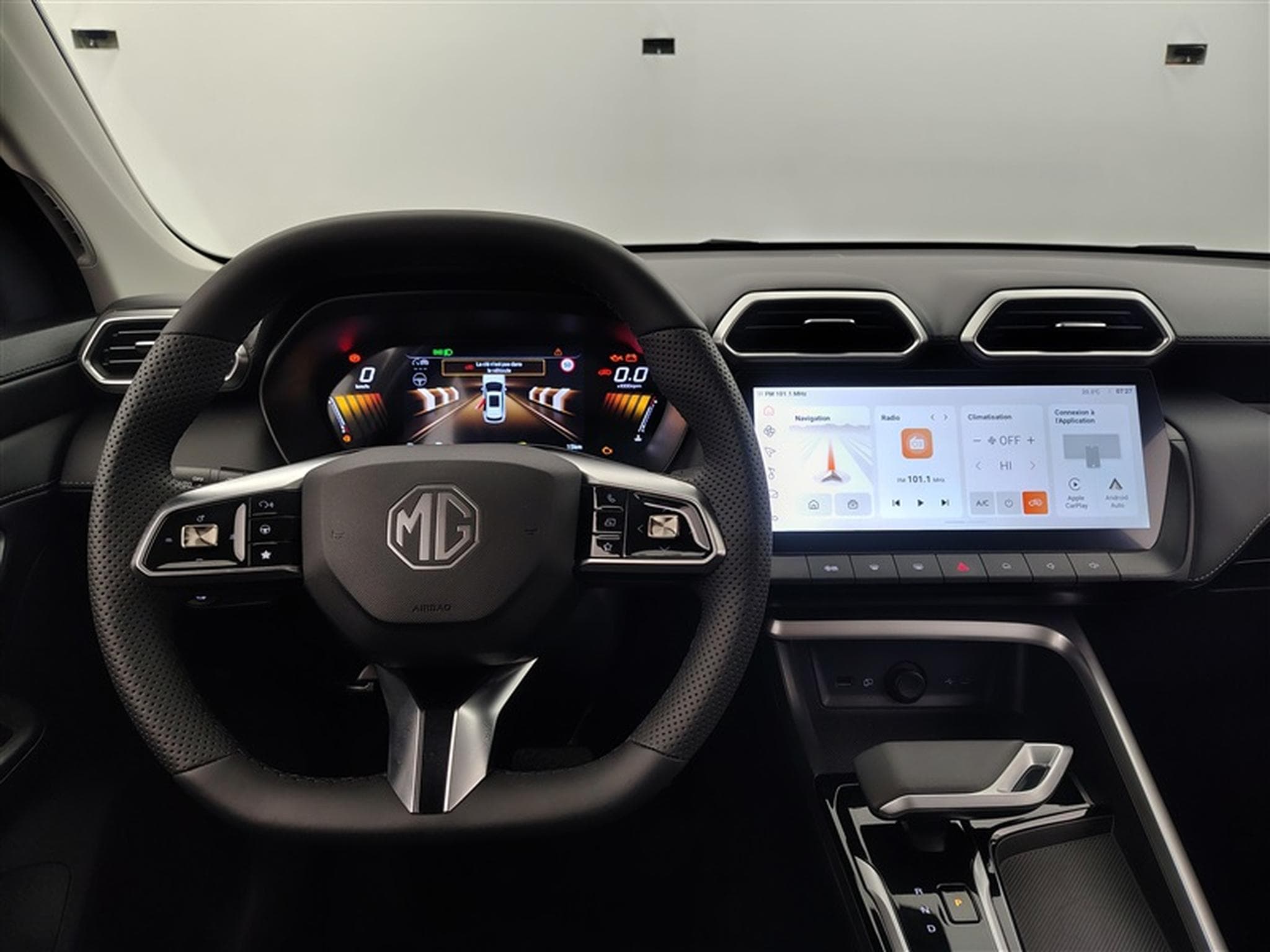 MG ZS 1.5 Hybrid+ Luxury NAVI / FULL LED / CUIR / CAMERA 360 (2026) - Photo 9