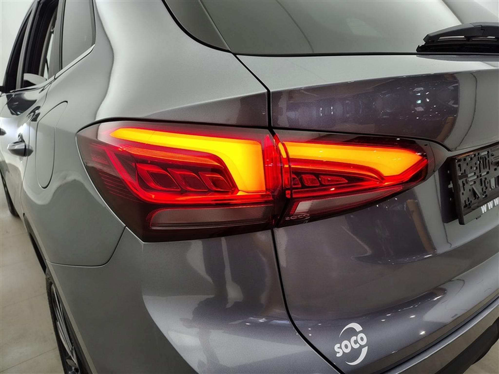 MG ZS 1.5 Hybrid+ Luxury NAVI / FULL LED / CUIR / CAMERA 360 (2026) - Photo 17