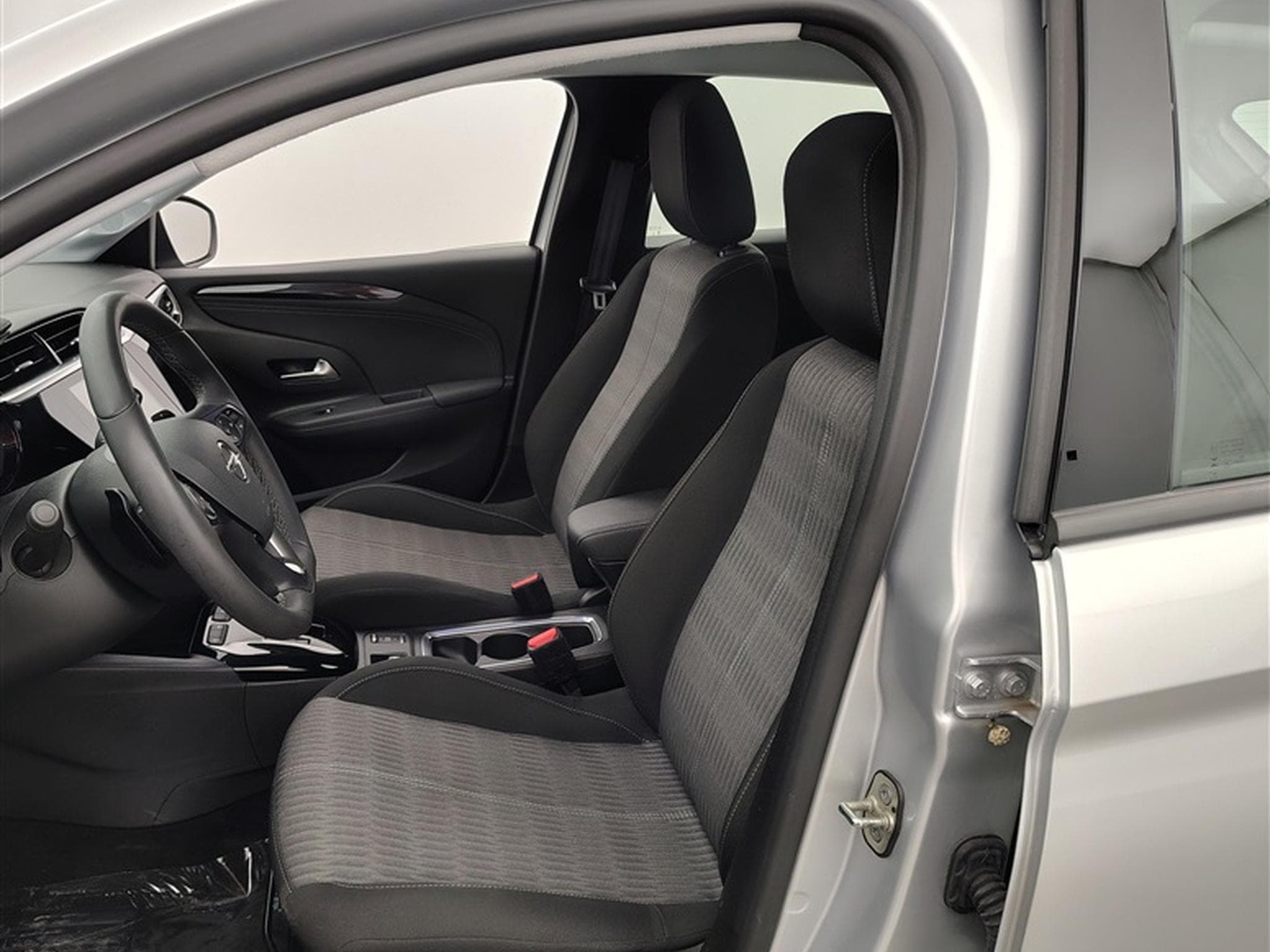 Opel Corsa 1.2 75cv Elegance business (2023) - Photo 7