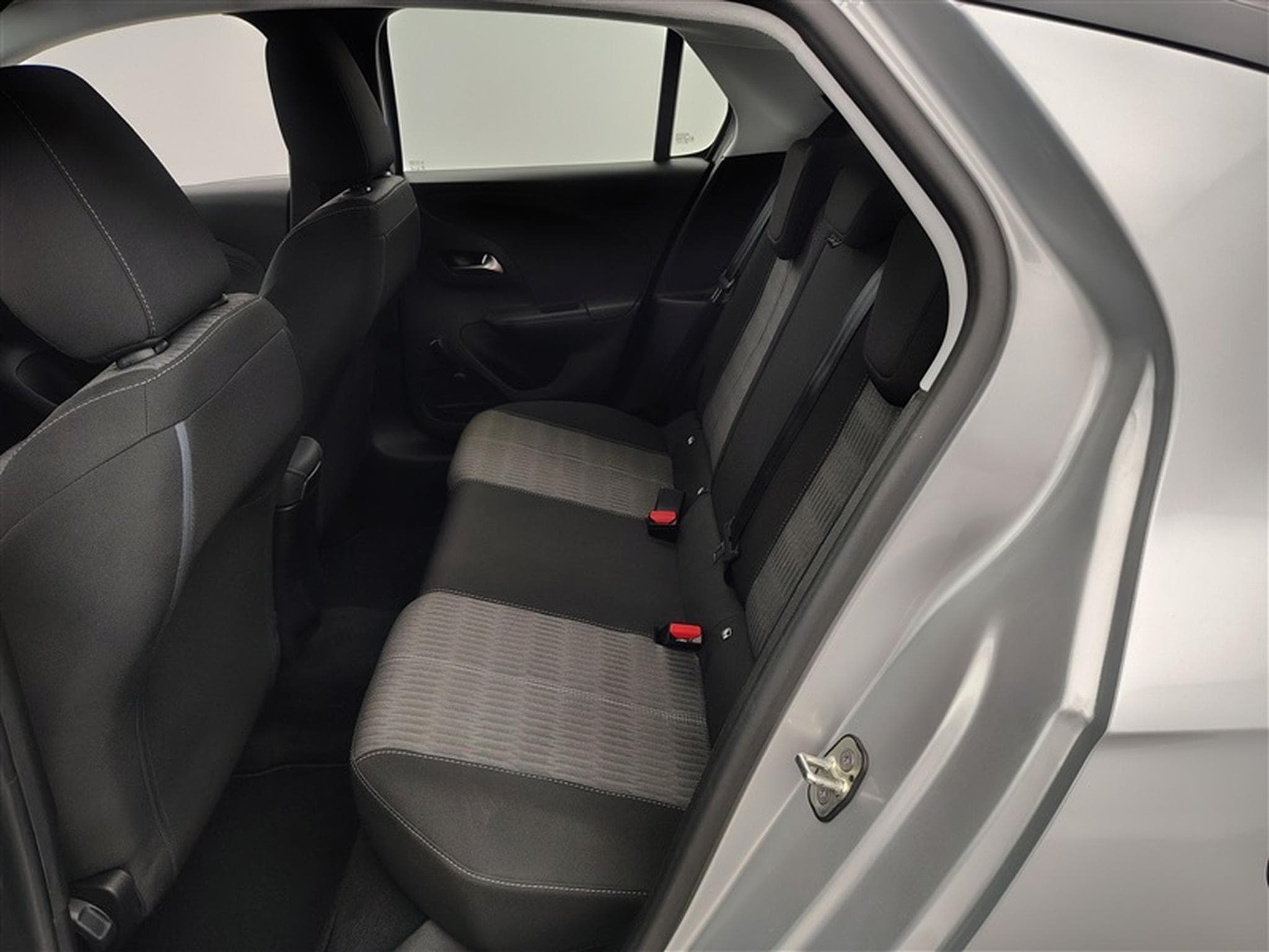 Opel Corsa 1.2 75cv Elegance business (2023) - Photo 13