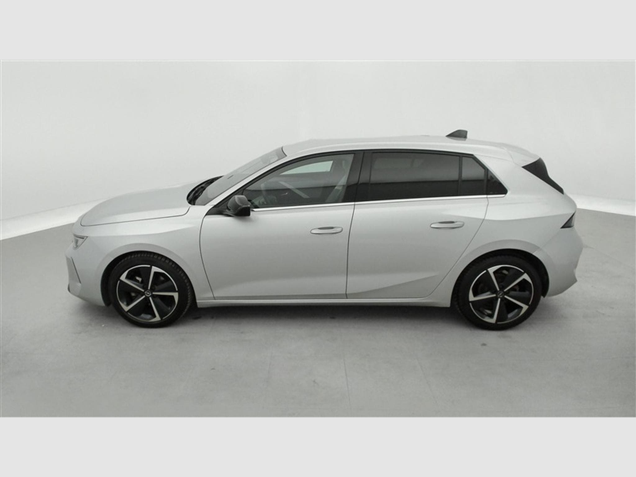 Opel Astra 1.2 Turbo elegance (2023) - Photo 3