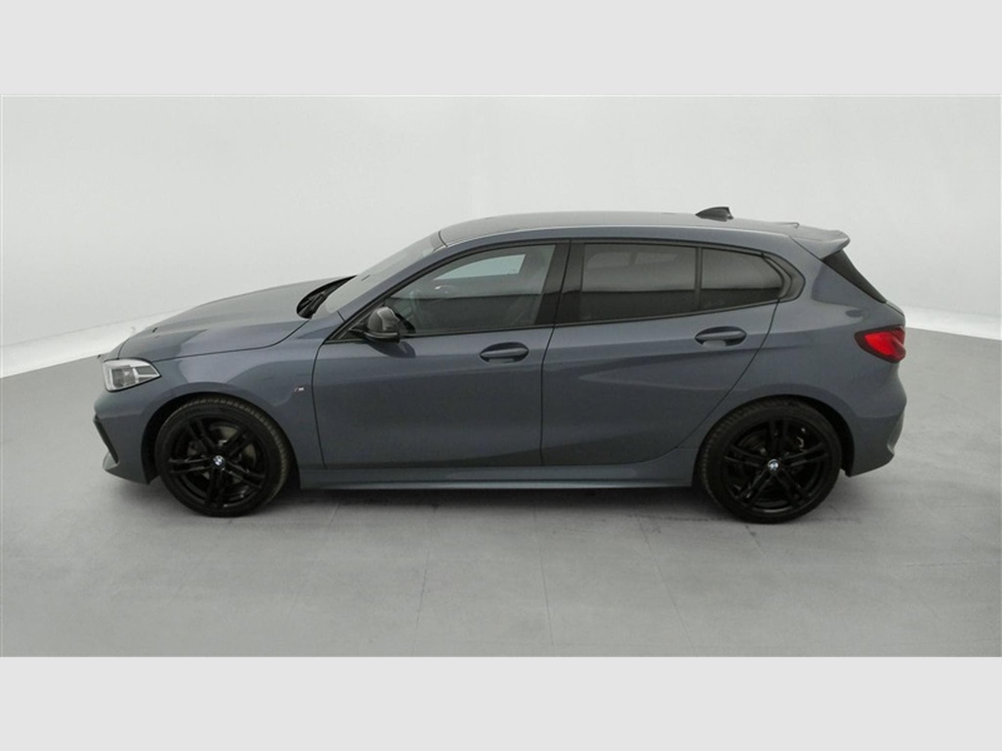 BMW 118 118iA Pack M NAVI / FULL LED / PDC AV+AR / JA 18" (2019) - Photo 3