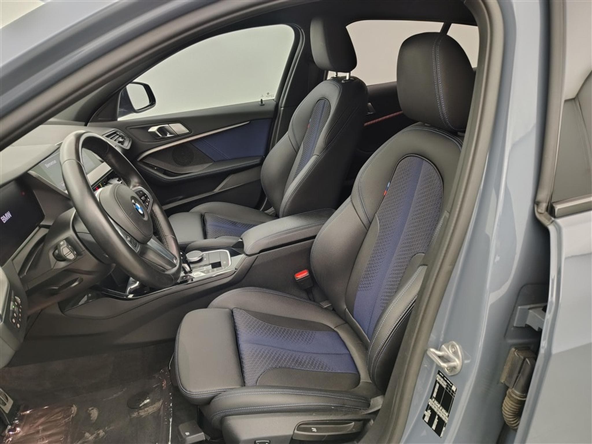 BMW 118 118iA Pack M NAVI / FULL LED / PDC AV+AR / JA 18" (2019) - Photo 7