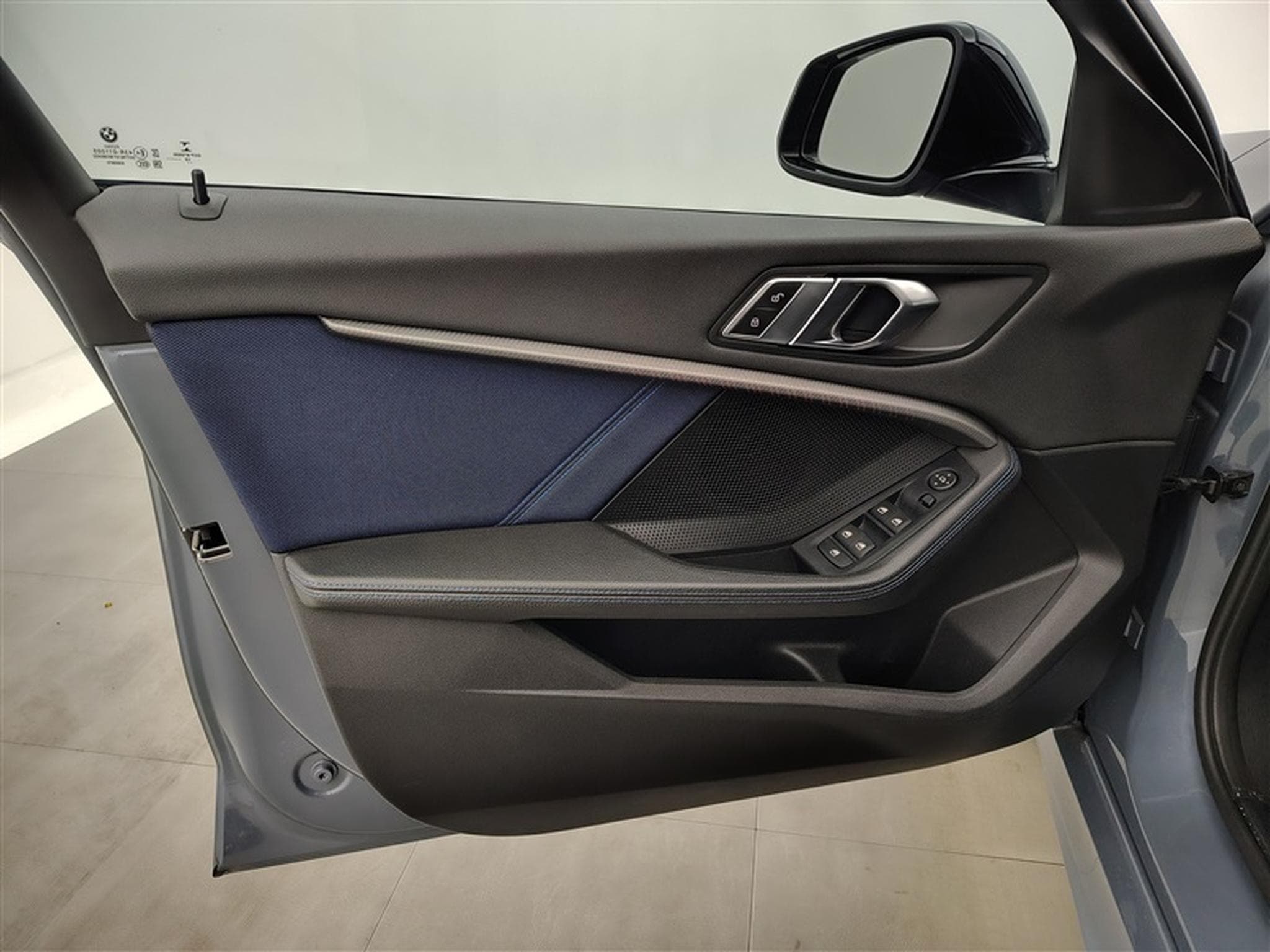 BMW 118 118iA Pack M NAVI / FULL LED / PDC AV+AR / JA 18" (2019) - Photo 17