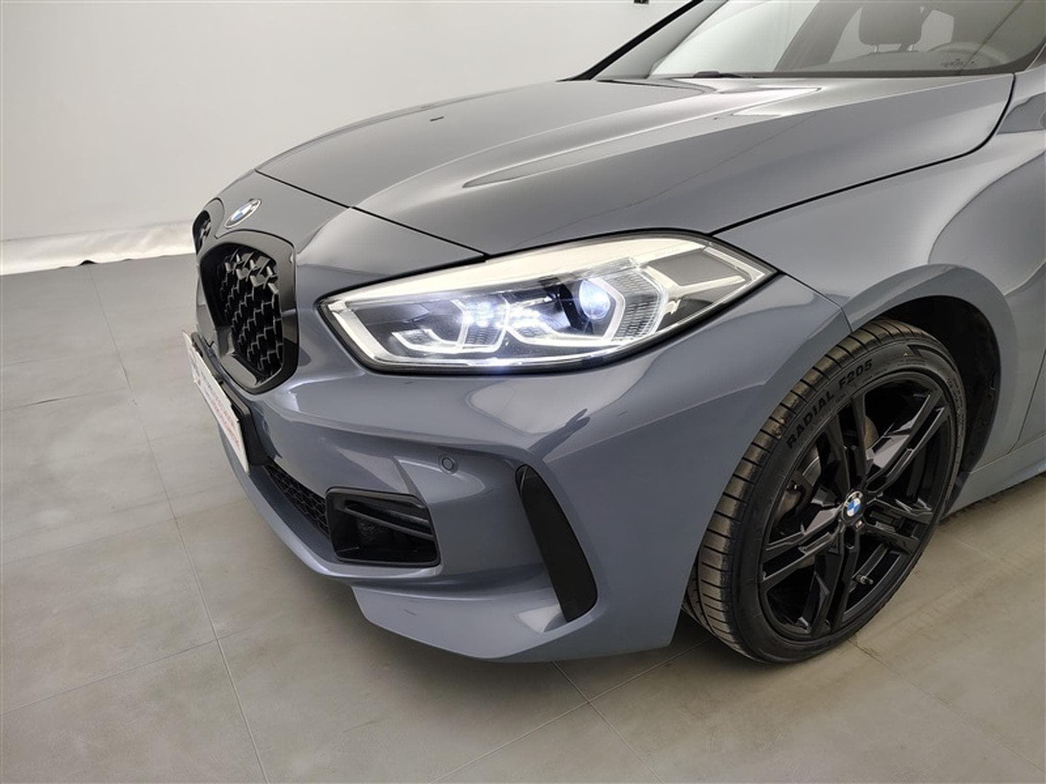 BMW 118 118iA Pack M NAVI / FULL LED / PDC AV+AR / JA 18" (2019) - Photo 15