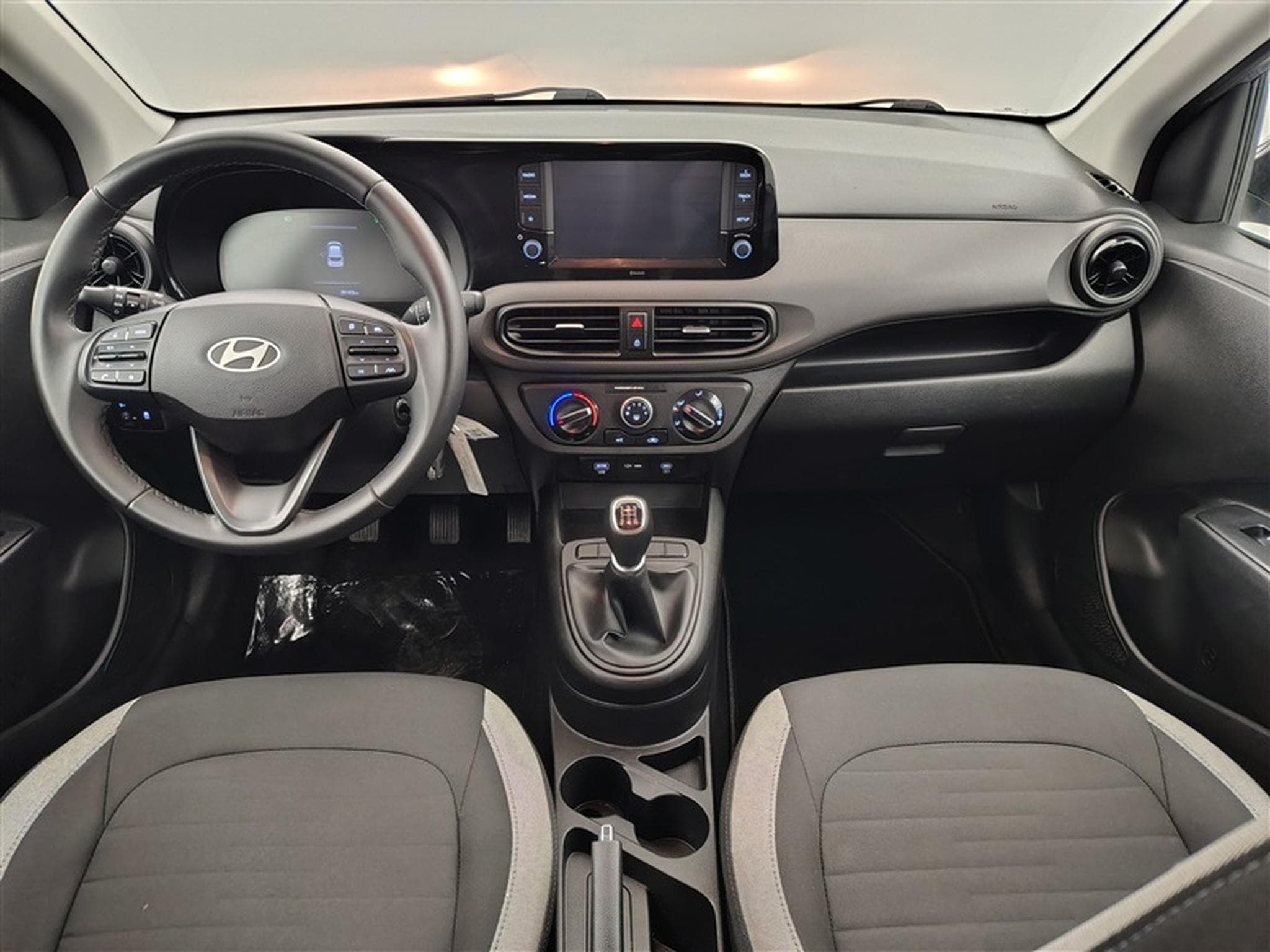 Hyundai i10 1.0i First Edition *CARPLAY/CLIM/JA15* (2023) - Foto 8
