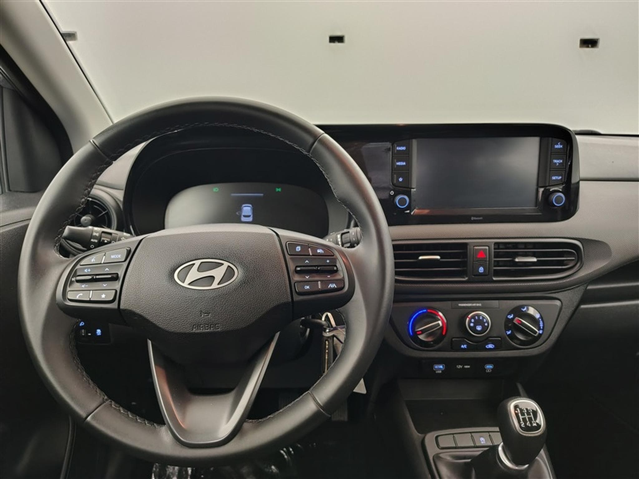 Hyundai i10 1.0i First Edition *CARPLAY/CLIM/JA15* (2023) - Foto 9