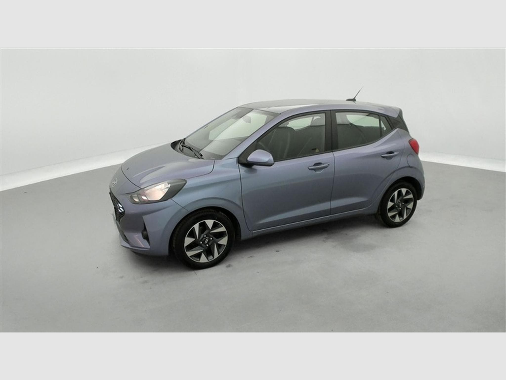 Hyundai i10 1.0i First Edition *CARPLAY/CLIM/JA15* (2023) - Foto 19