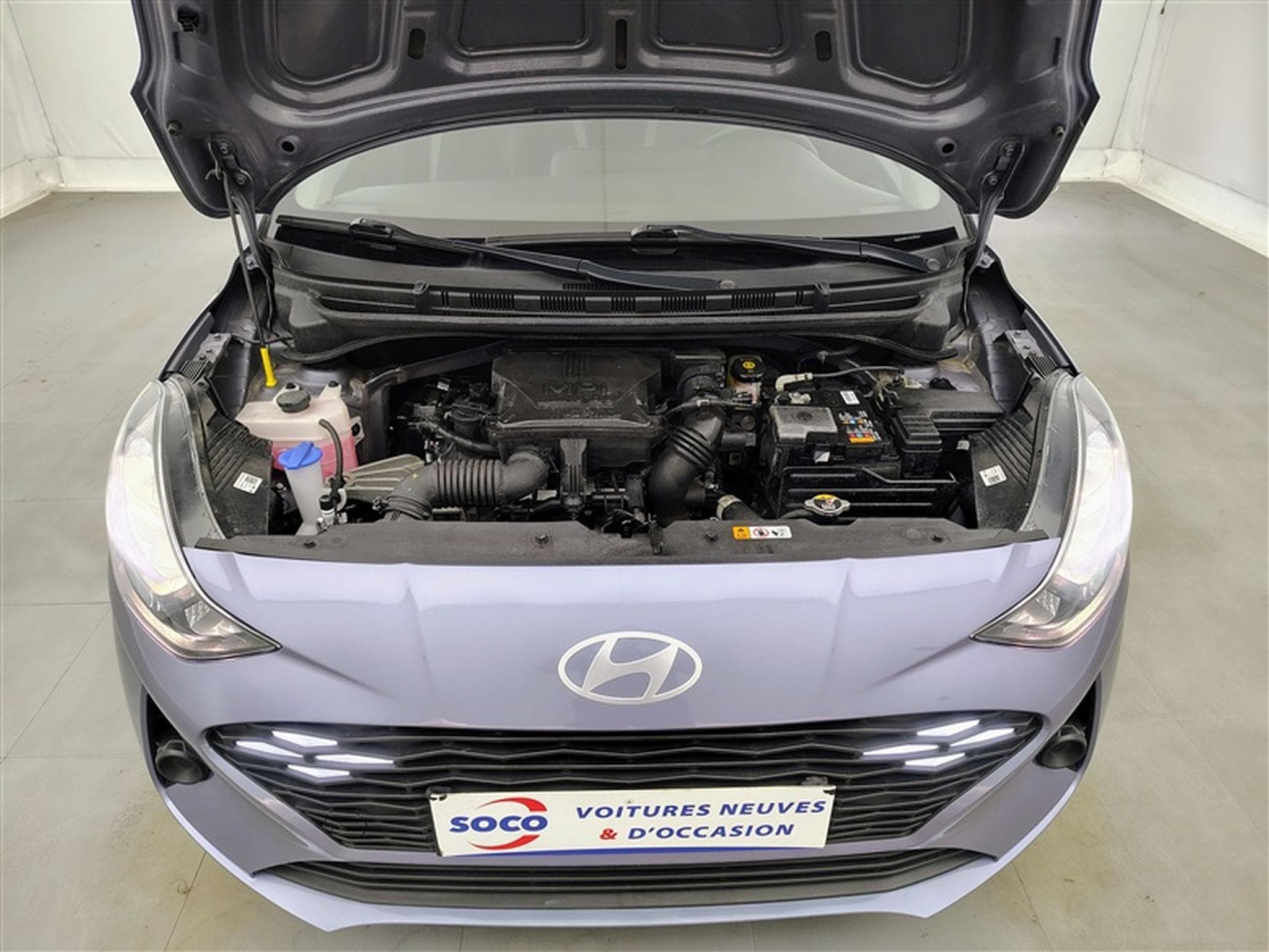 Hyundai i10 1.0i First Edition *CARPLAY/CLIM/JA15* (2023) - Foto 17