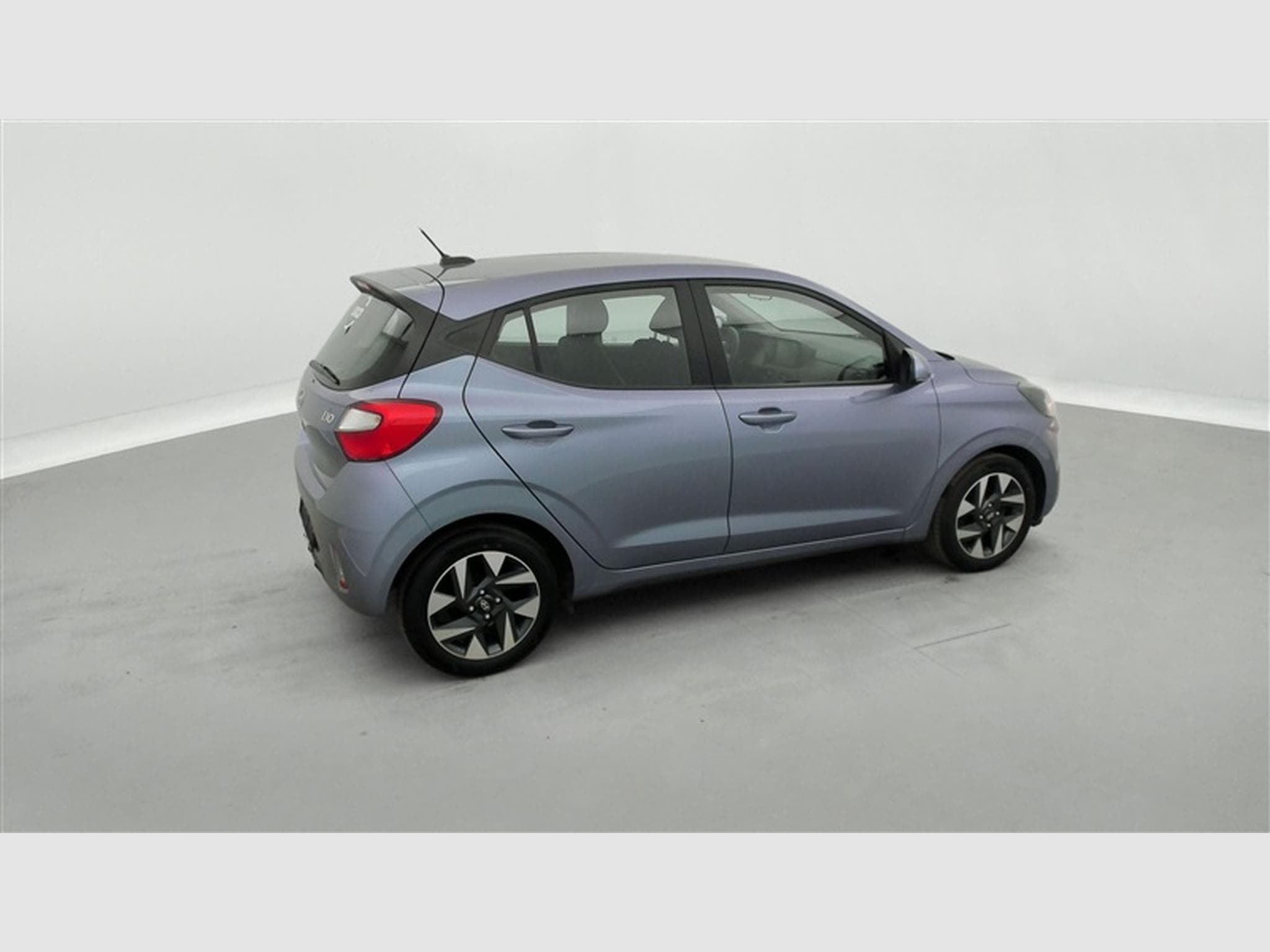 Hyundai i10 1.0i First Edition *CARPLAY/CLIM/JA15* (2023) - Foto 23
