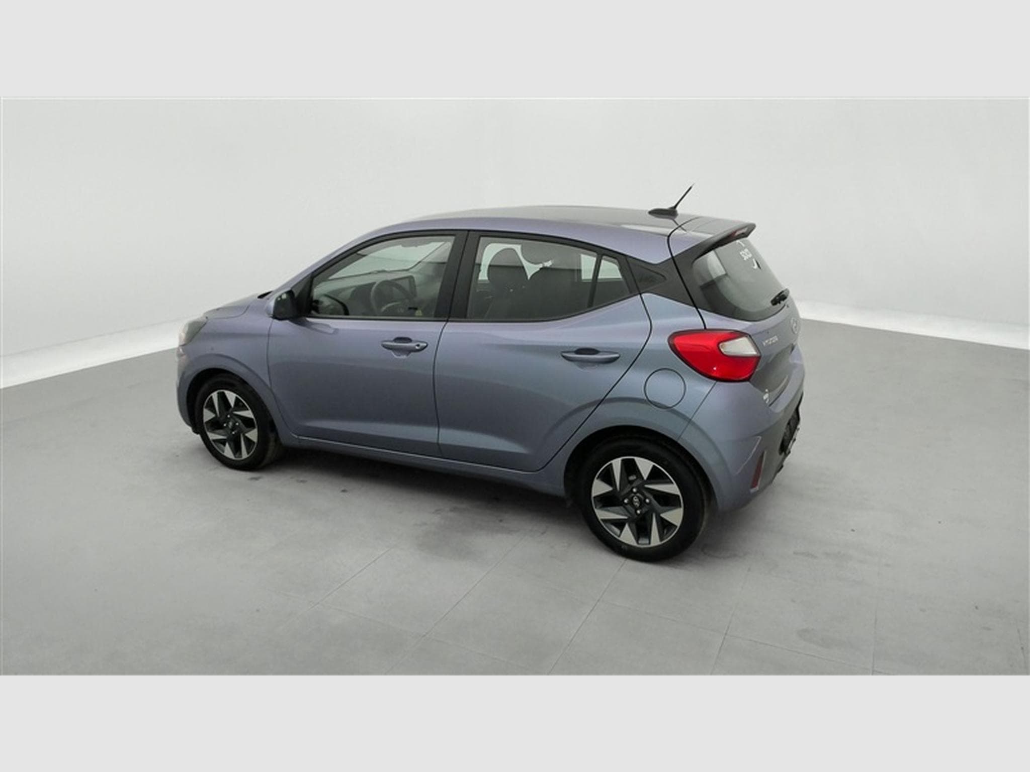 Hyundai i10 1.0i First Edition *CARPLAY/CLIM/JA15* (2023) - Foto 25