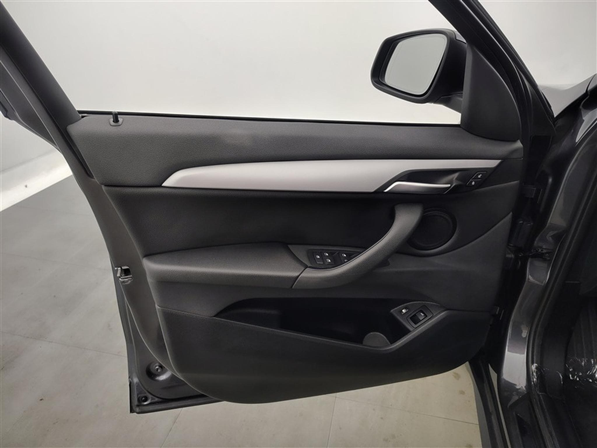 BMW X1 PHEV 1.5iA xDrive25e Cuir / Navi / Led (2022) - Photo 17