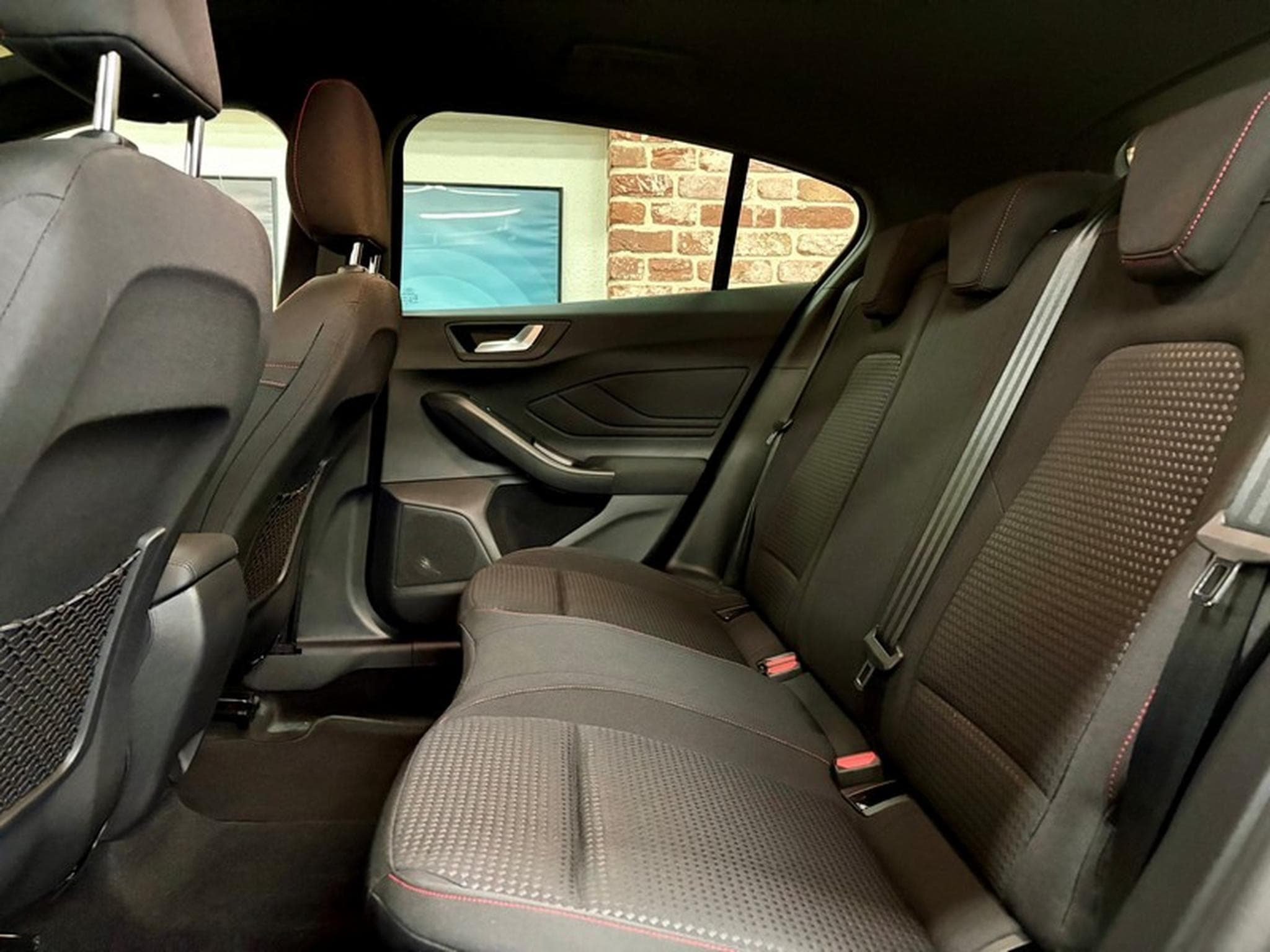 Ford Focus Focus EcoBoost 155cv Auto ST-LINE (2025) - Photo 6