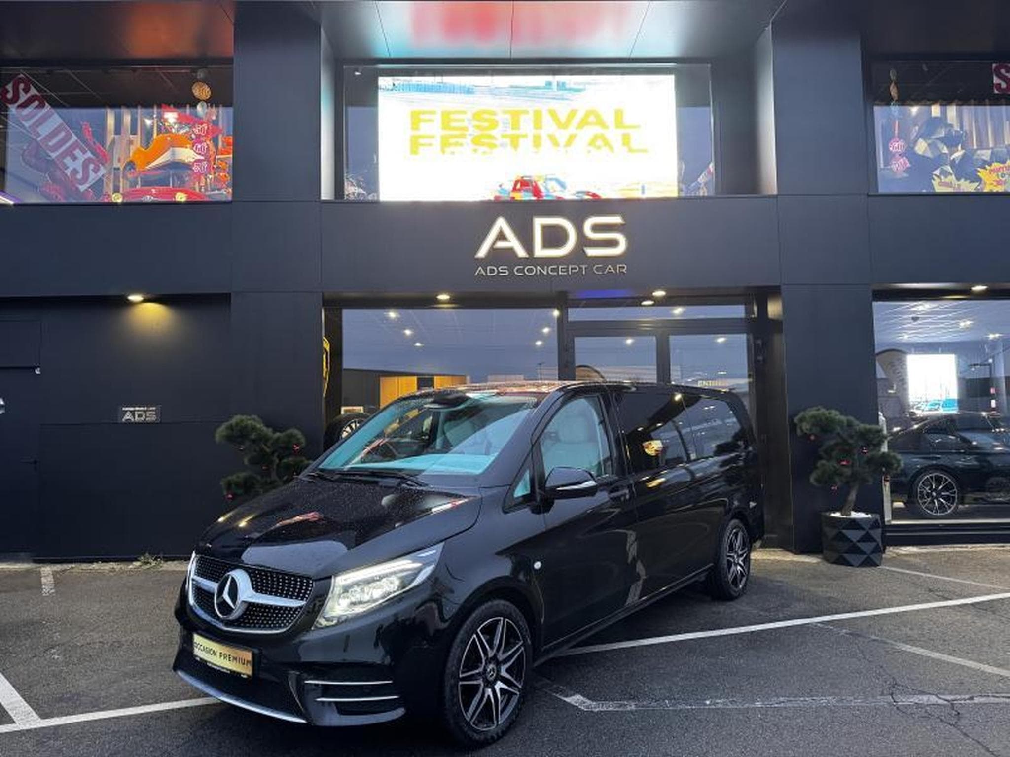 Mercedes Vito Vito VIP CDI extra-long propulsion 2.0L 136ch CDI (2023) - Photo 1