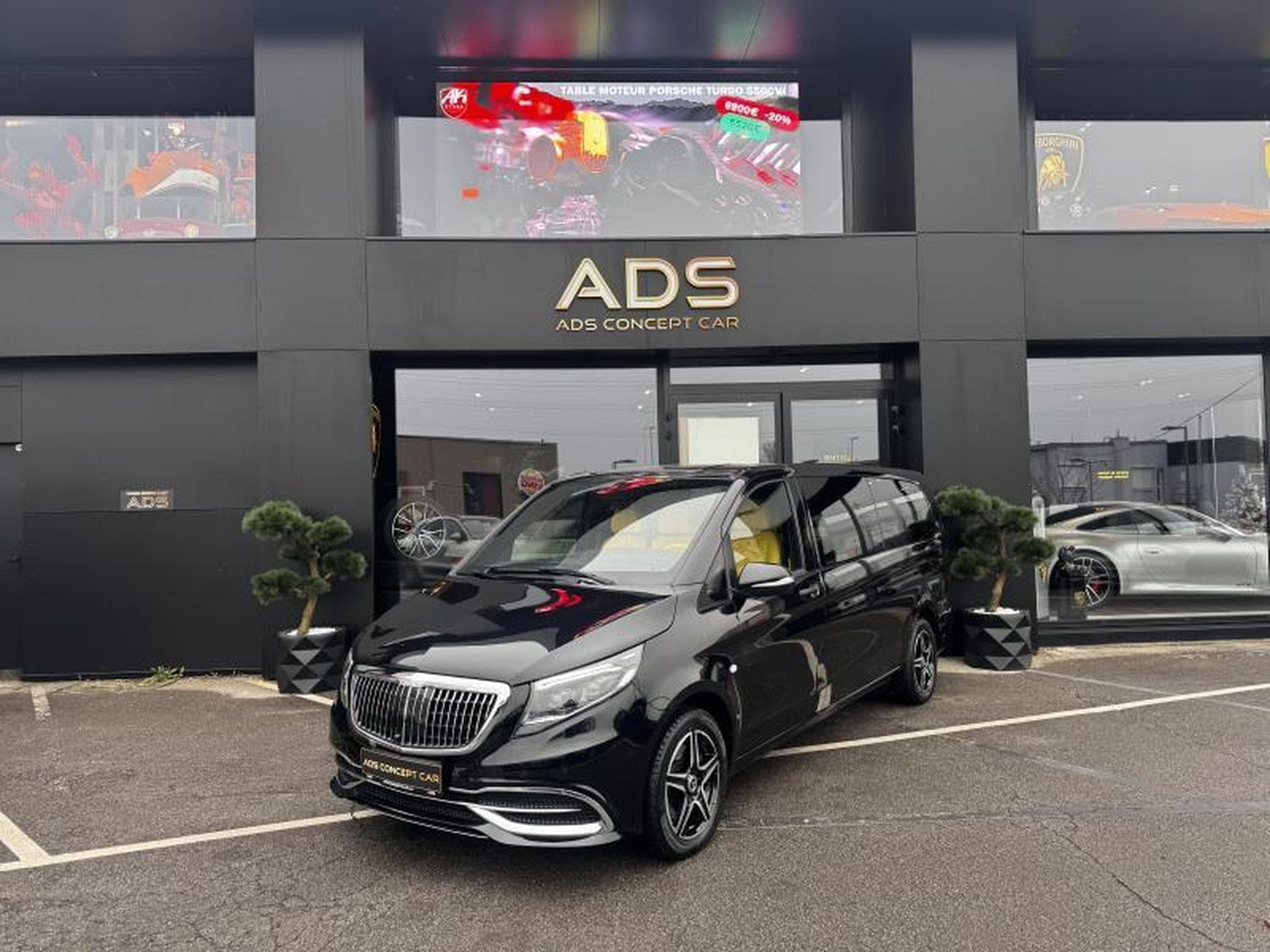 Mercedes Vito Vito Tourer CDI extra-long propulsion 2.0L 136ch (2023) - Photo 2