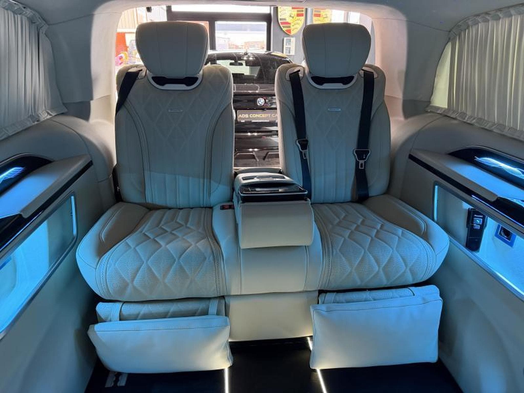 Mercedes Vito Vito VIP CDI extra-long 2.0 136 CV L3 (2023) - Photo 4