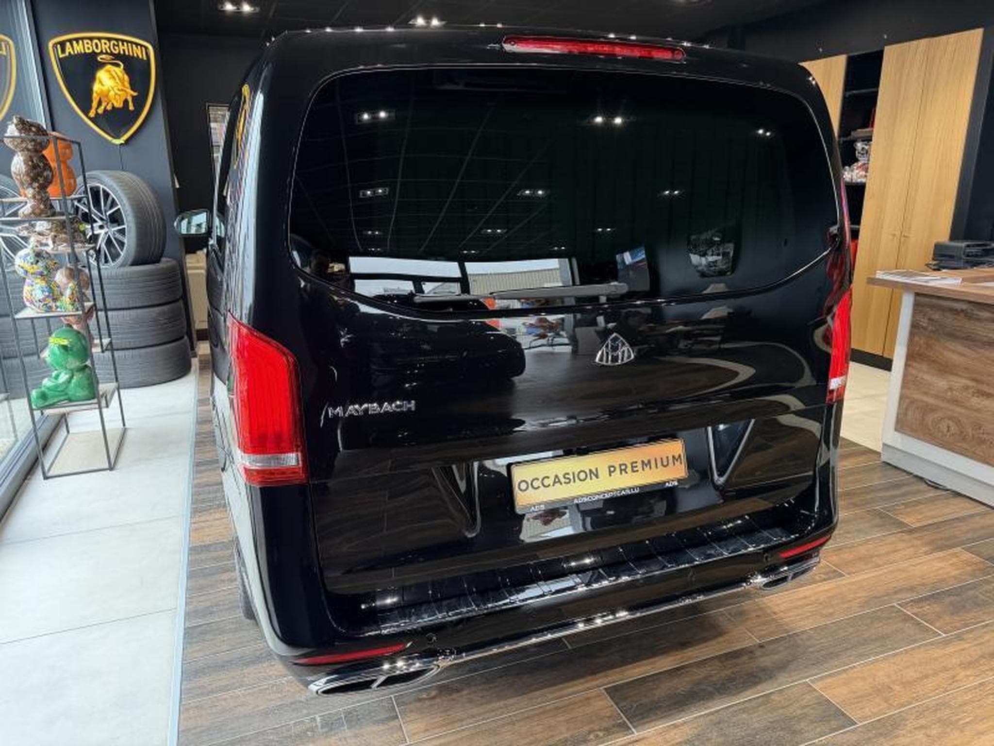 Mercedes Vito Vito VIP CDI extra-long 2.0 136 CV L3 (2023) - Photo 8