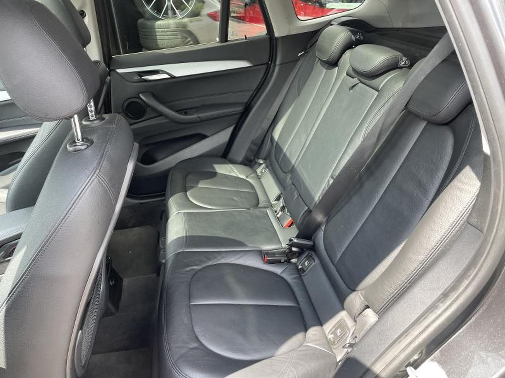 BMW X1 X1 sDrive18i 1.5L 140ch /Advantage/Camera/Sièges chauffants/ (2018) - Foto 8