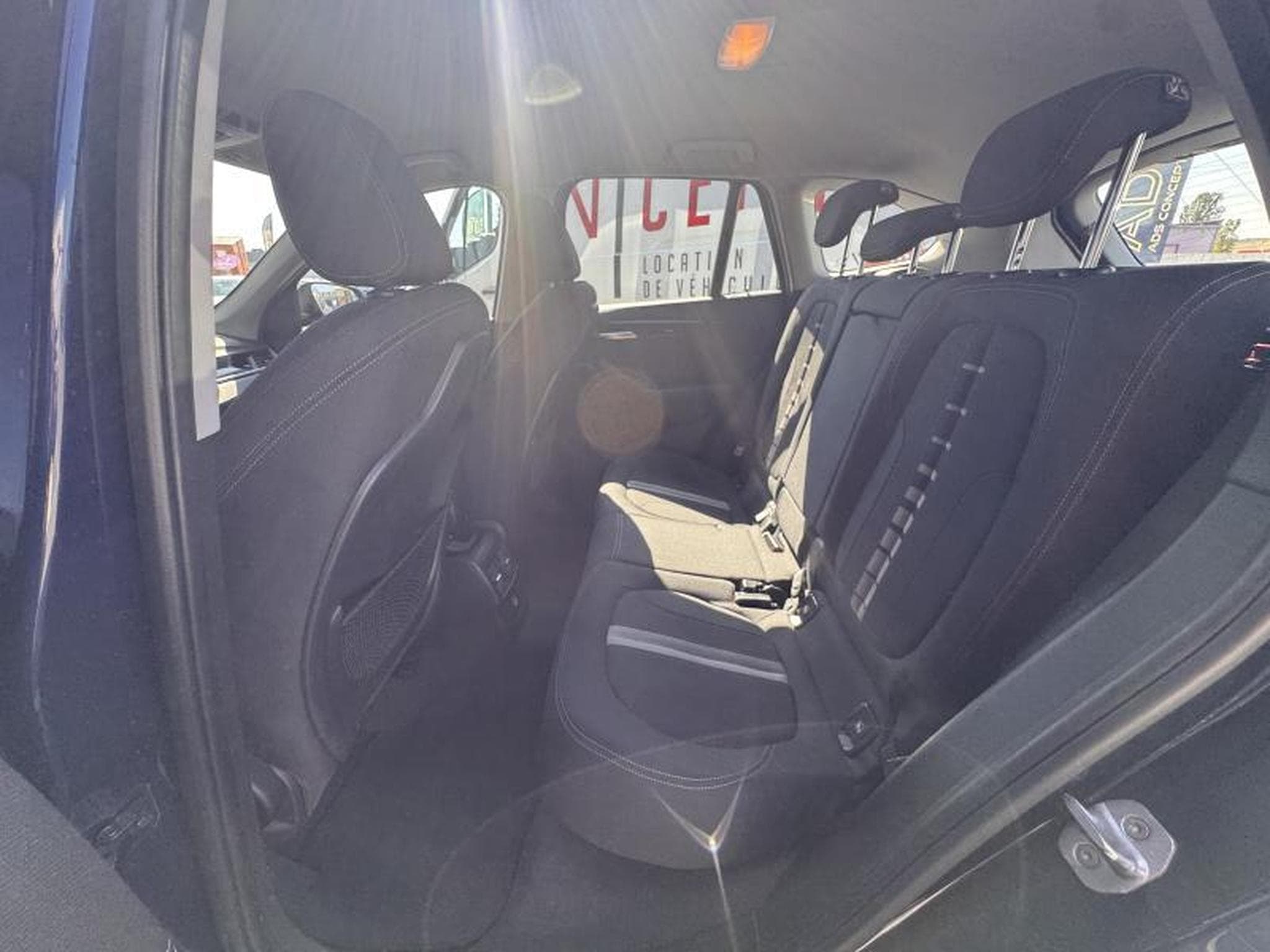 BMW X1 X1 sDrive18i BVA 1.5L 140Ch / Sièges chauffants/ Nav (2018) - Photo 7