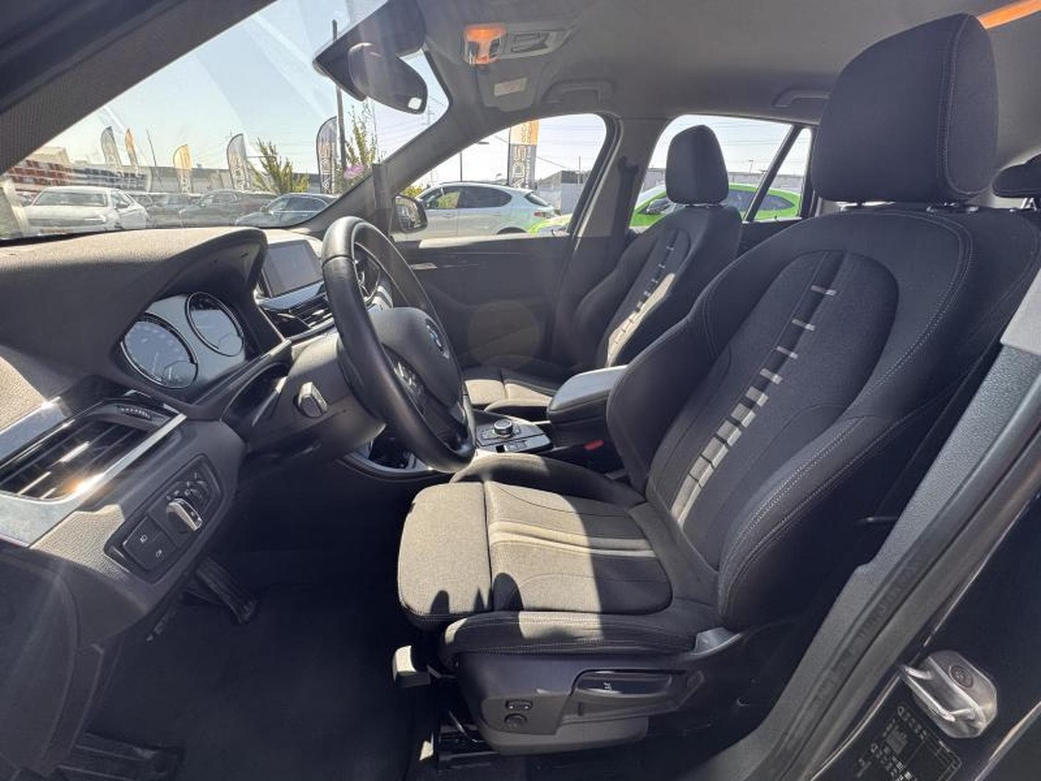 BMW X1 X1 sDrive18i BVA 1.5L 140Ch / Sièges chauffants/ Nav (2018) - Photo 6