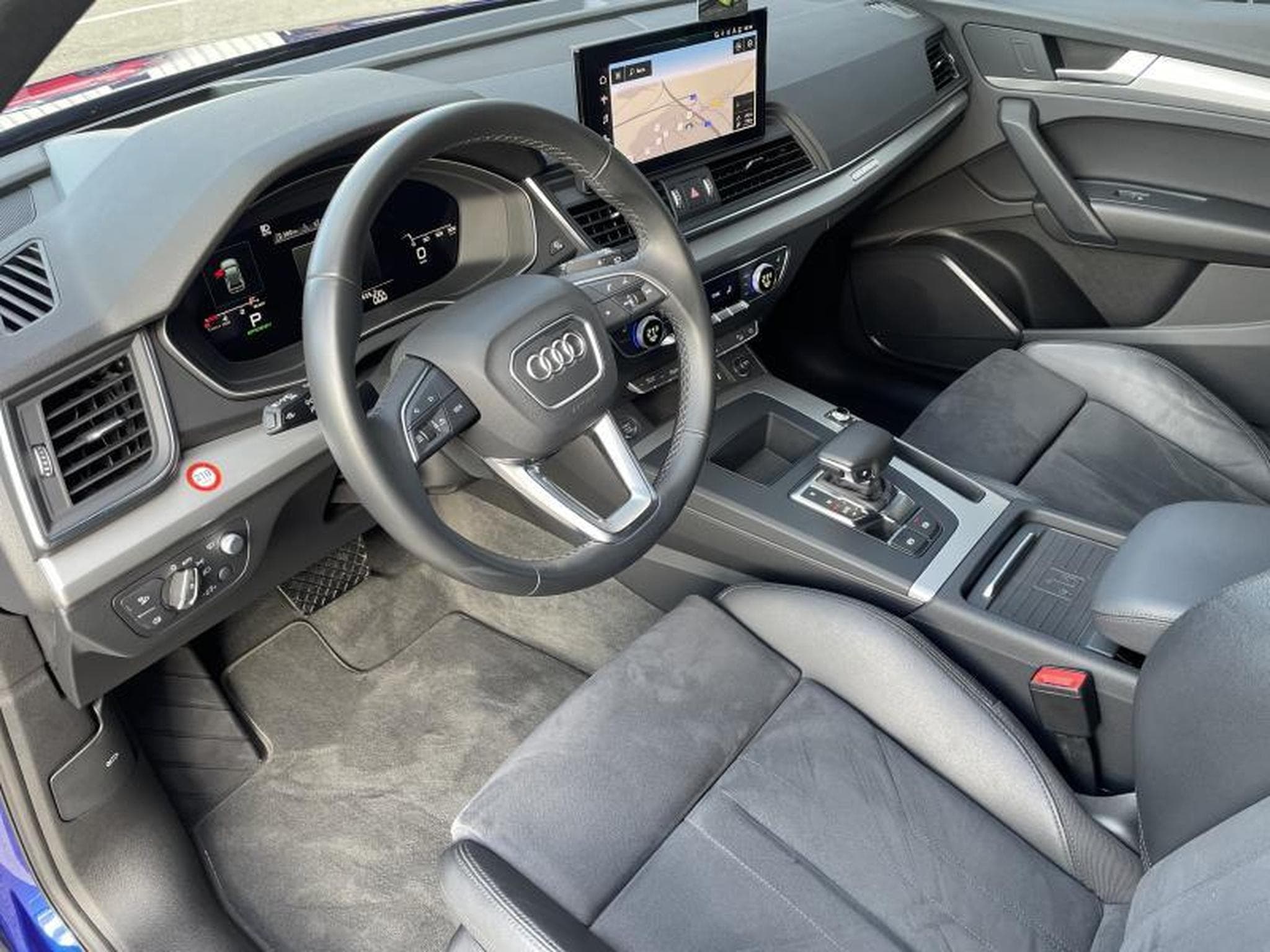Audi Q5 Sportback S line 2.0L 40 TDI 204ch /Attelage/Jantes 21\'/Siè (2022) - Photo 6