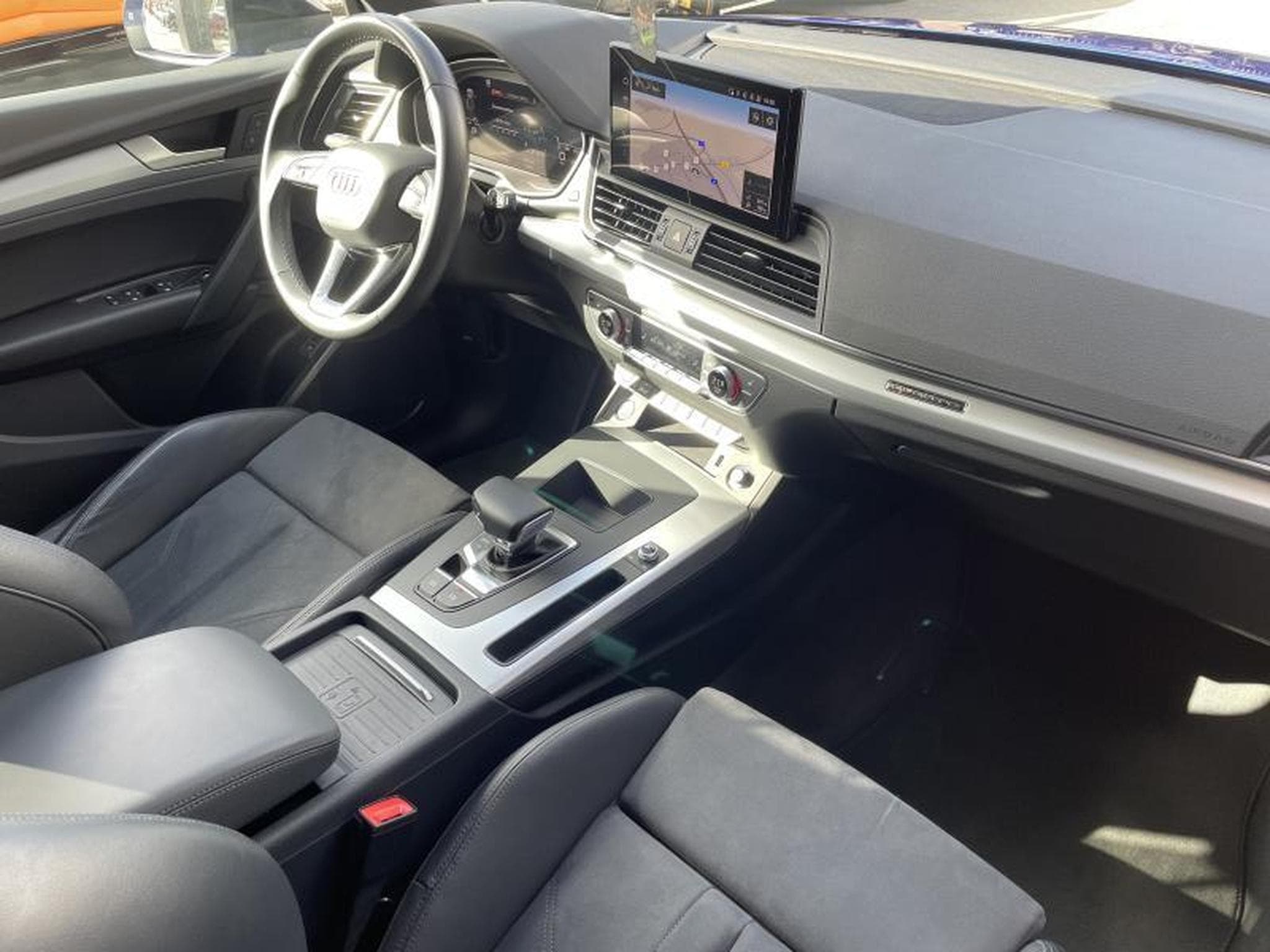 Audi Q5 Sportback S line 2.0L 40 TDI 204ch /Attelage/Jantes 21\'/Siè (2022) - Photo 11