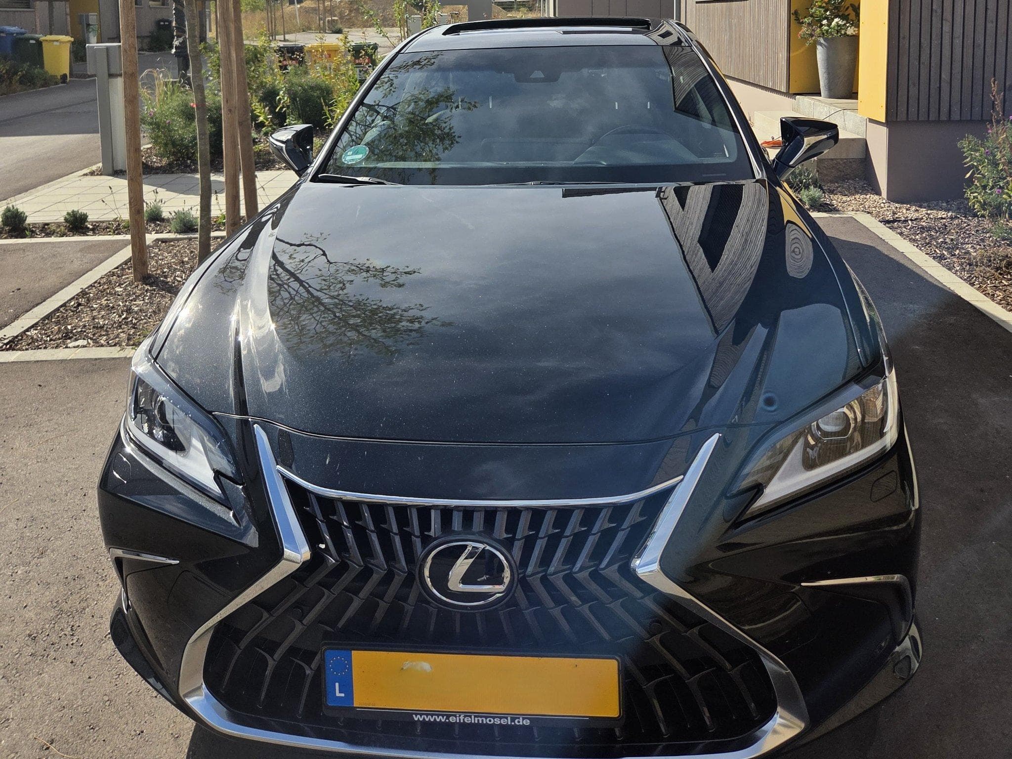 Lexus ES Business line (2024) - Photo 2