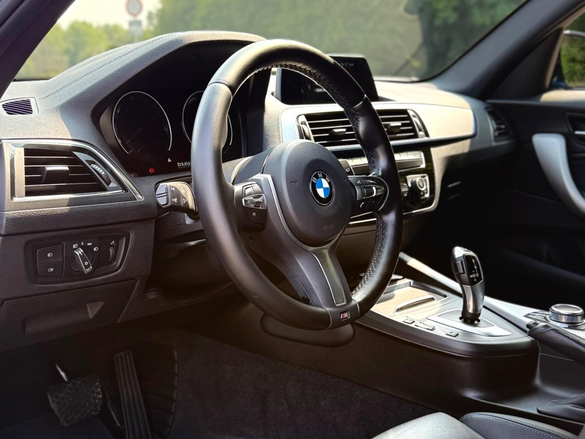 BMW 125 BMW 125iA M Sport Shadow Line (2019) - Photo 6