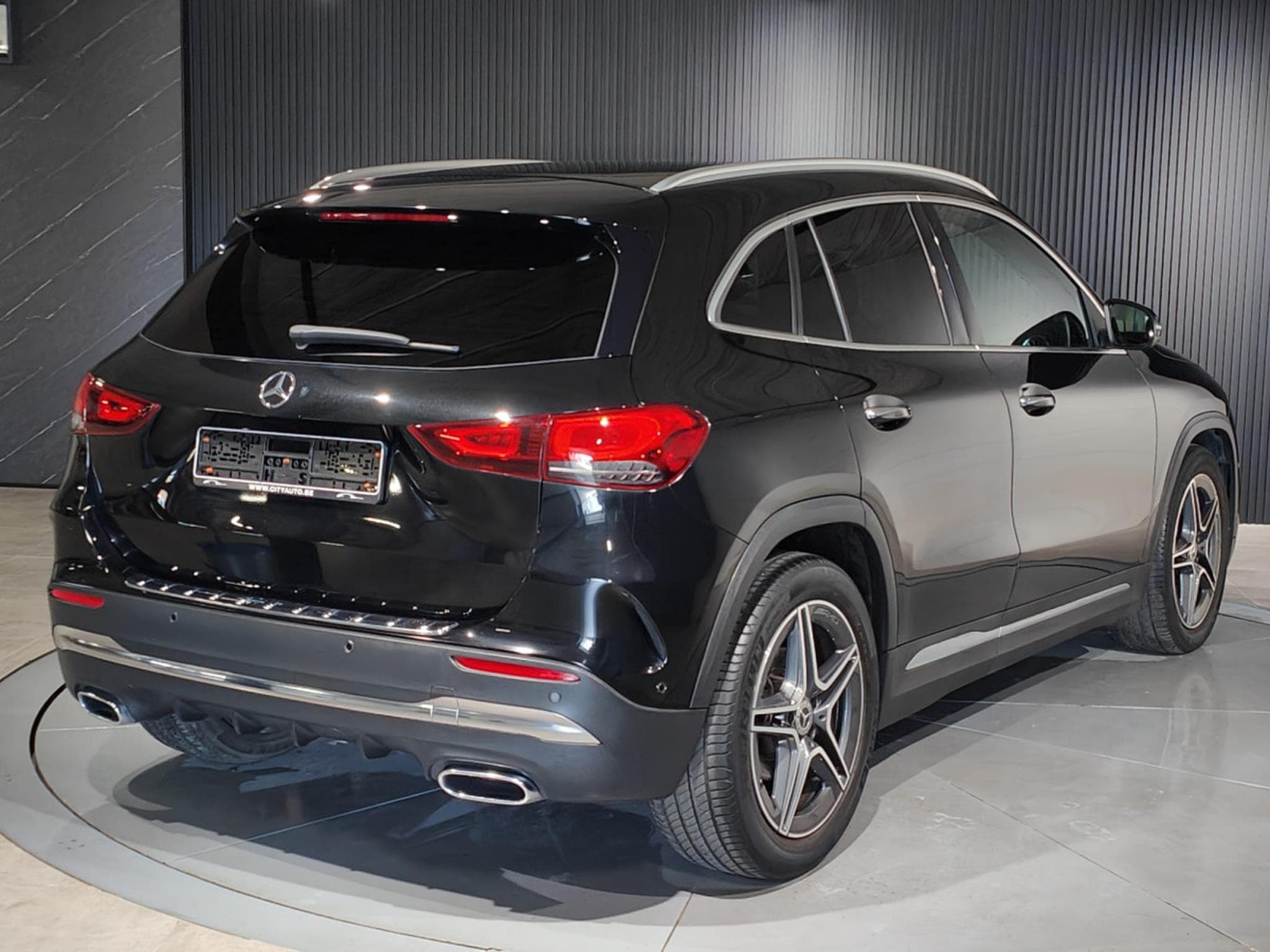Mercedes GLA 200 GLA 200 7G-DCT PACK AMG CARPLAY GPS SIEGE CHAUFFANTS (2021) - Foto 3