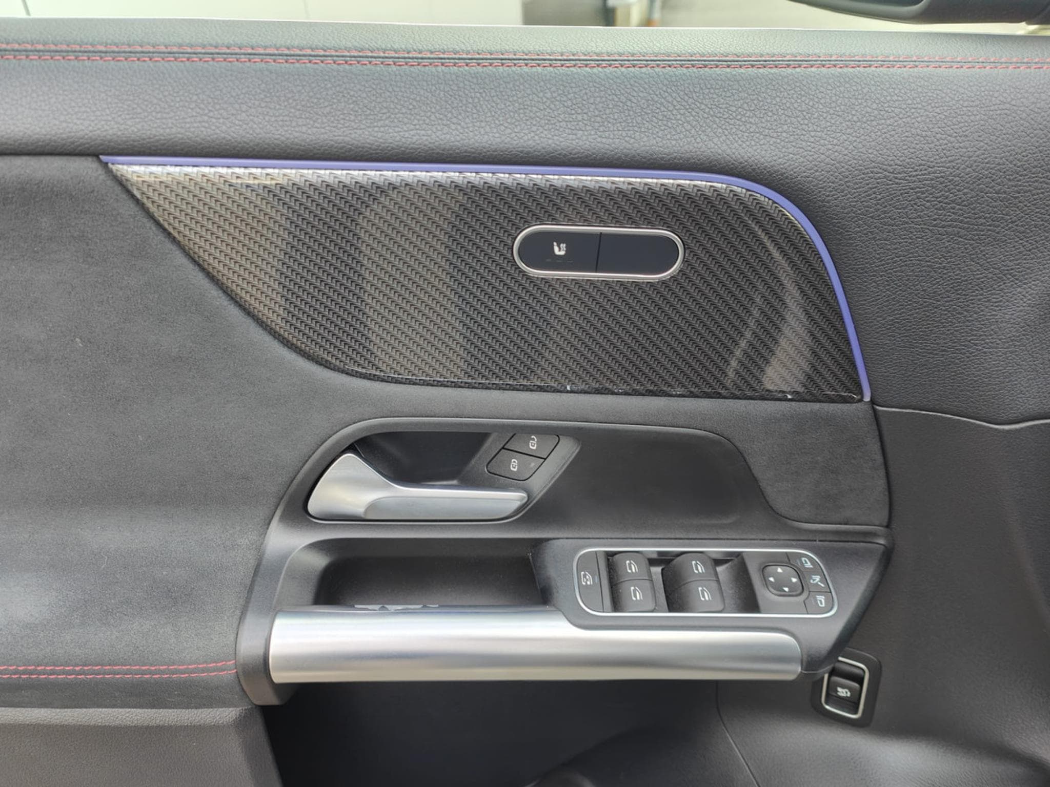 Mercedes GLA 200 GLA 200 7G-DCT PACK AMG CARPLAY GPS SIEGE CHAUFFANTS (2021) - Foto 13