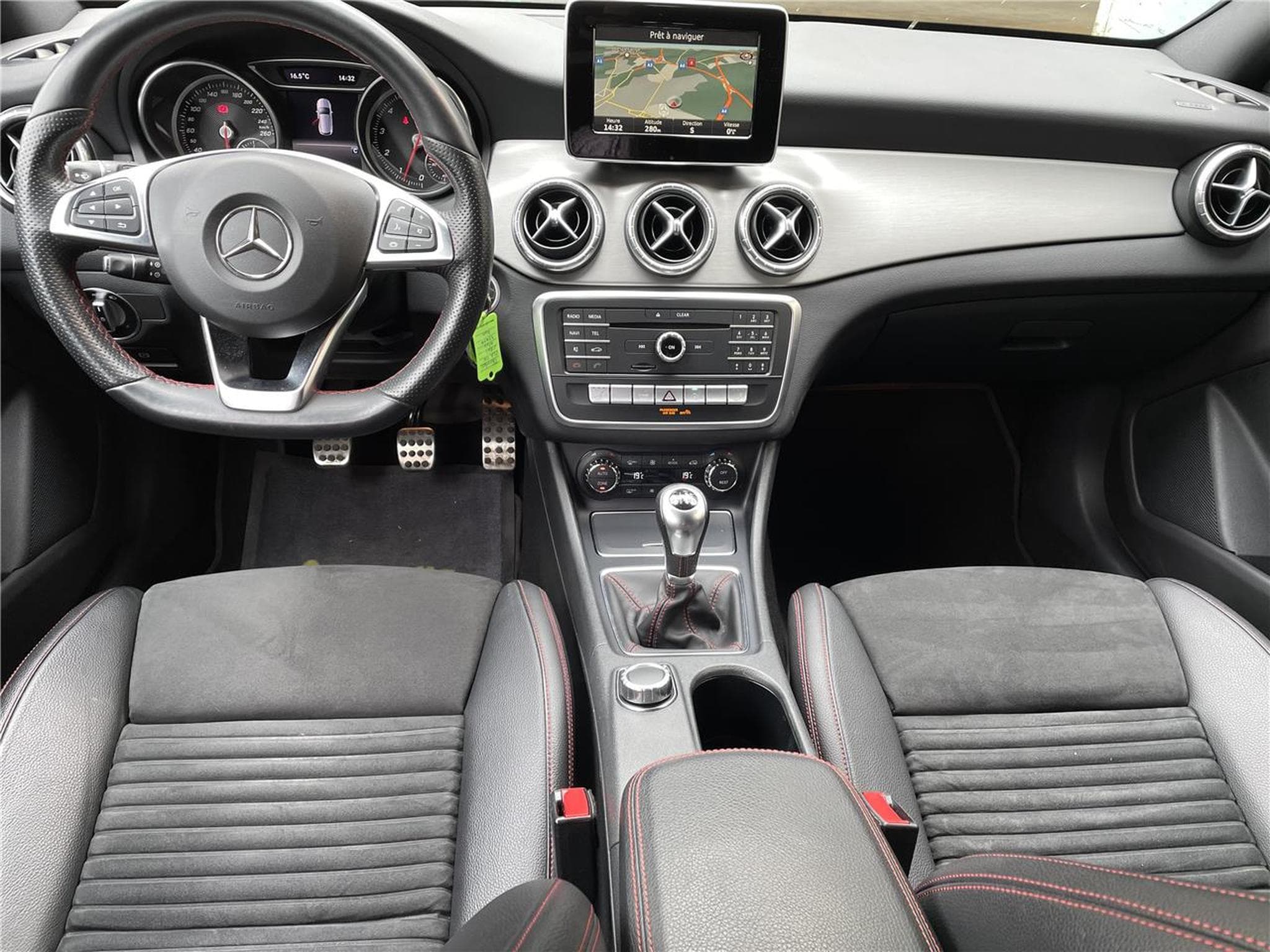 Mercedes CLA 180 122 CV SHOOTING BRAKE AMG LINE GPS CLA (2016) - Photo 3