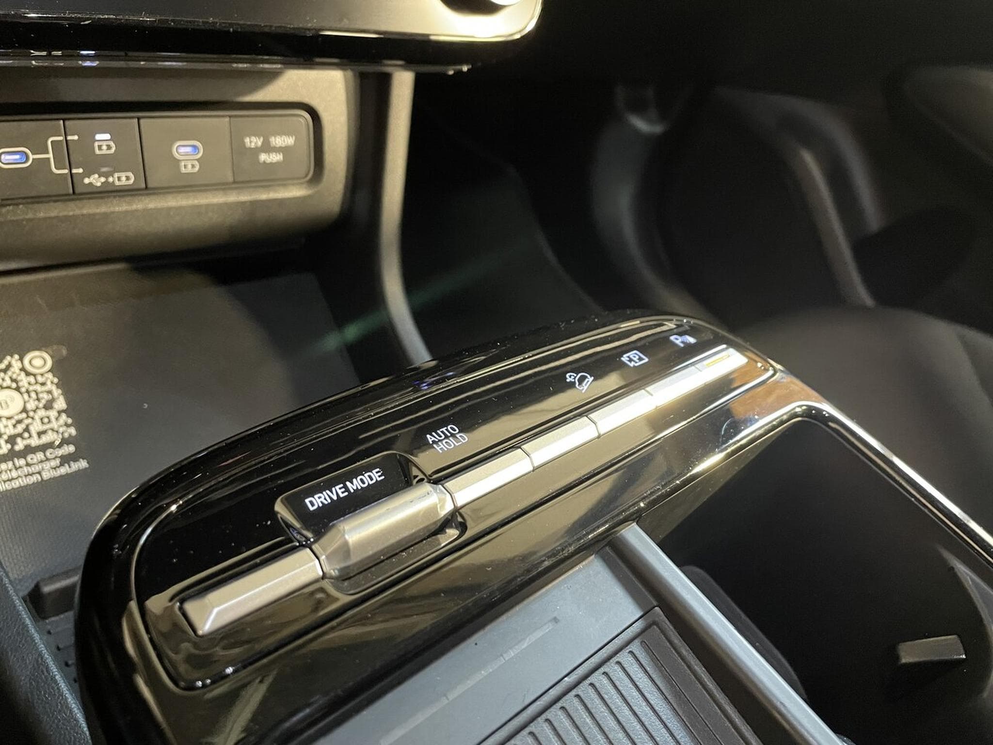 Hyundai Tucson 1.6 T-GDi HYBRID 215 INTUITIVE (2024) - Photo 8