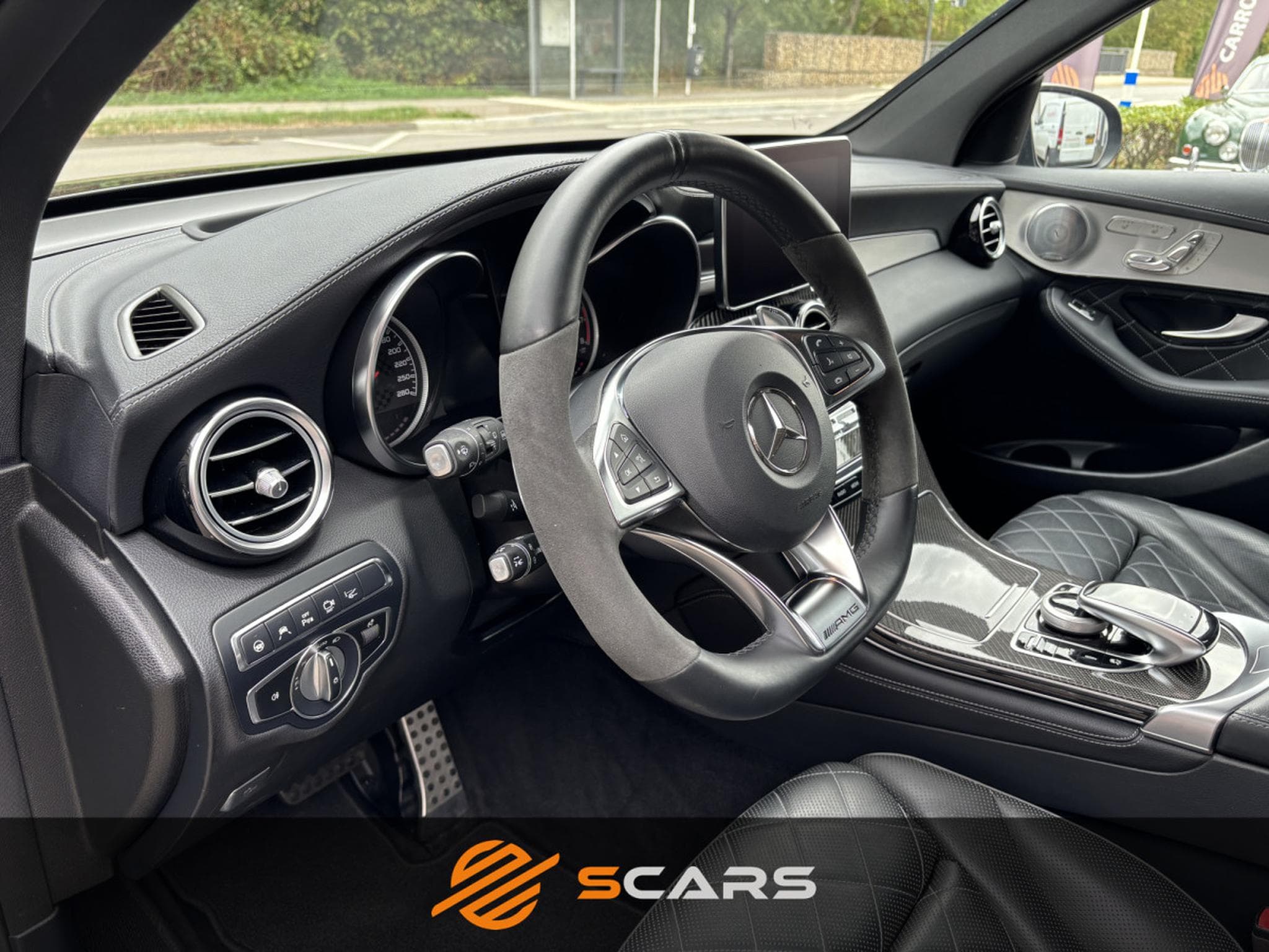 Mercedes GLC 43 AMG Bi-Turbo 4Matic 367cv Night Pack (2018) - Foto 11