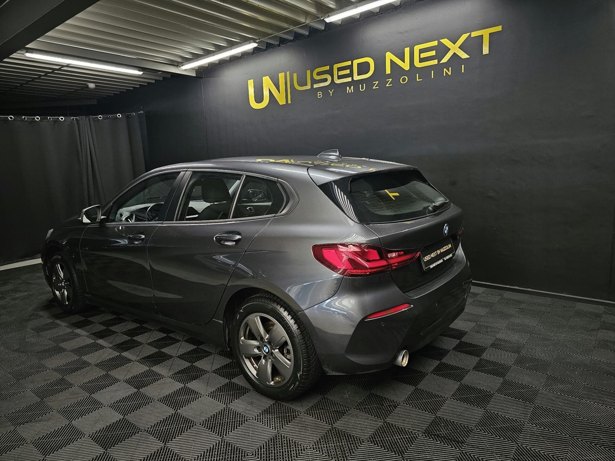 BMW 118 Business (2021) - Photo 6