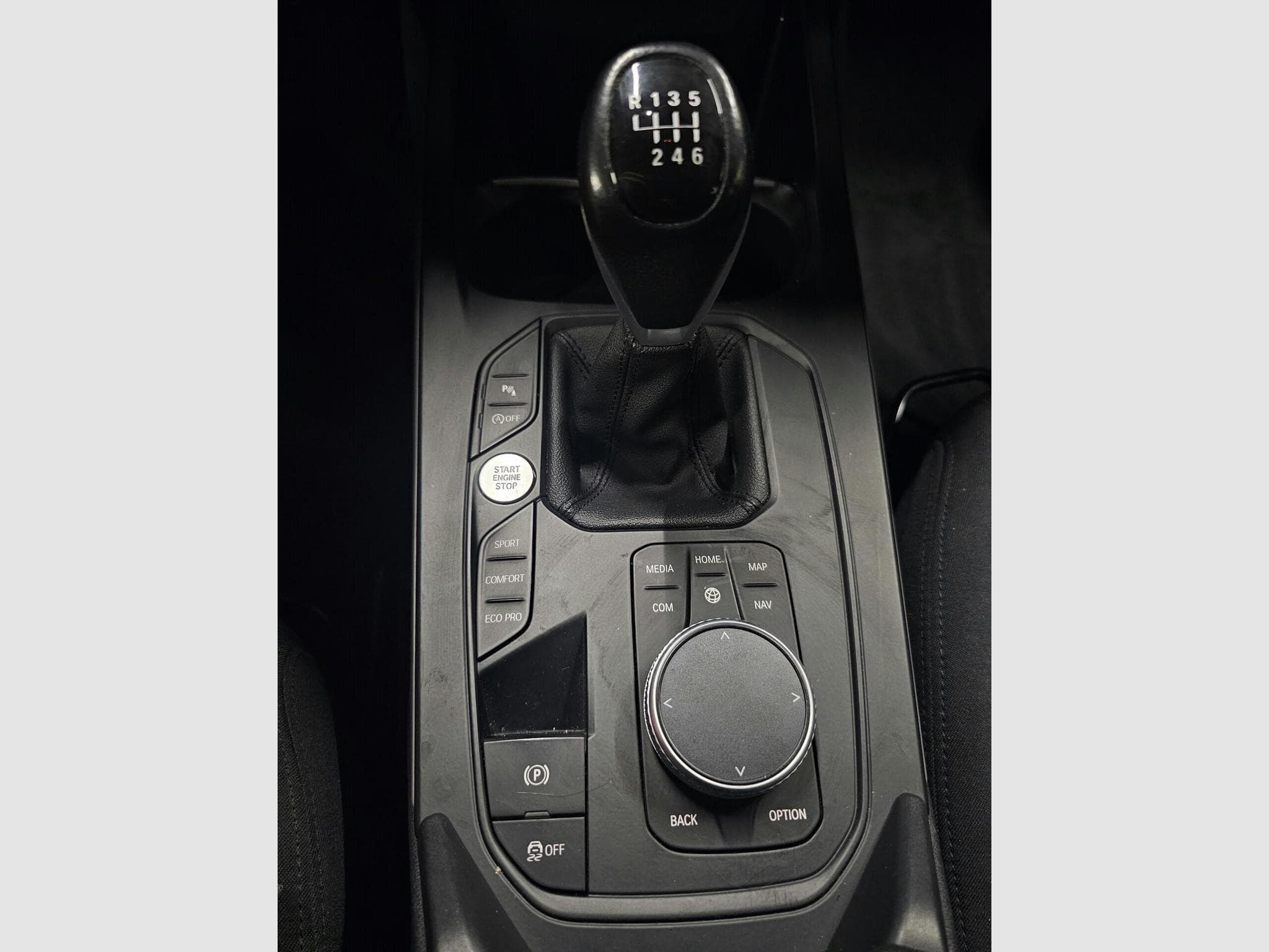BMW 118 Business (2021) - Photo 14