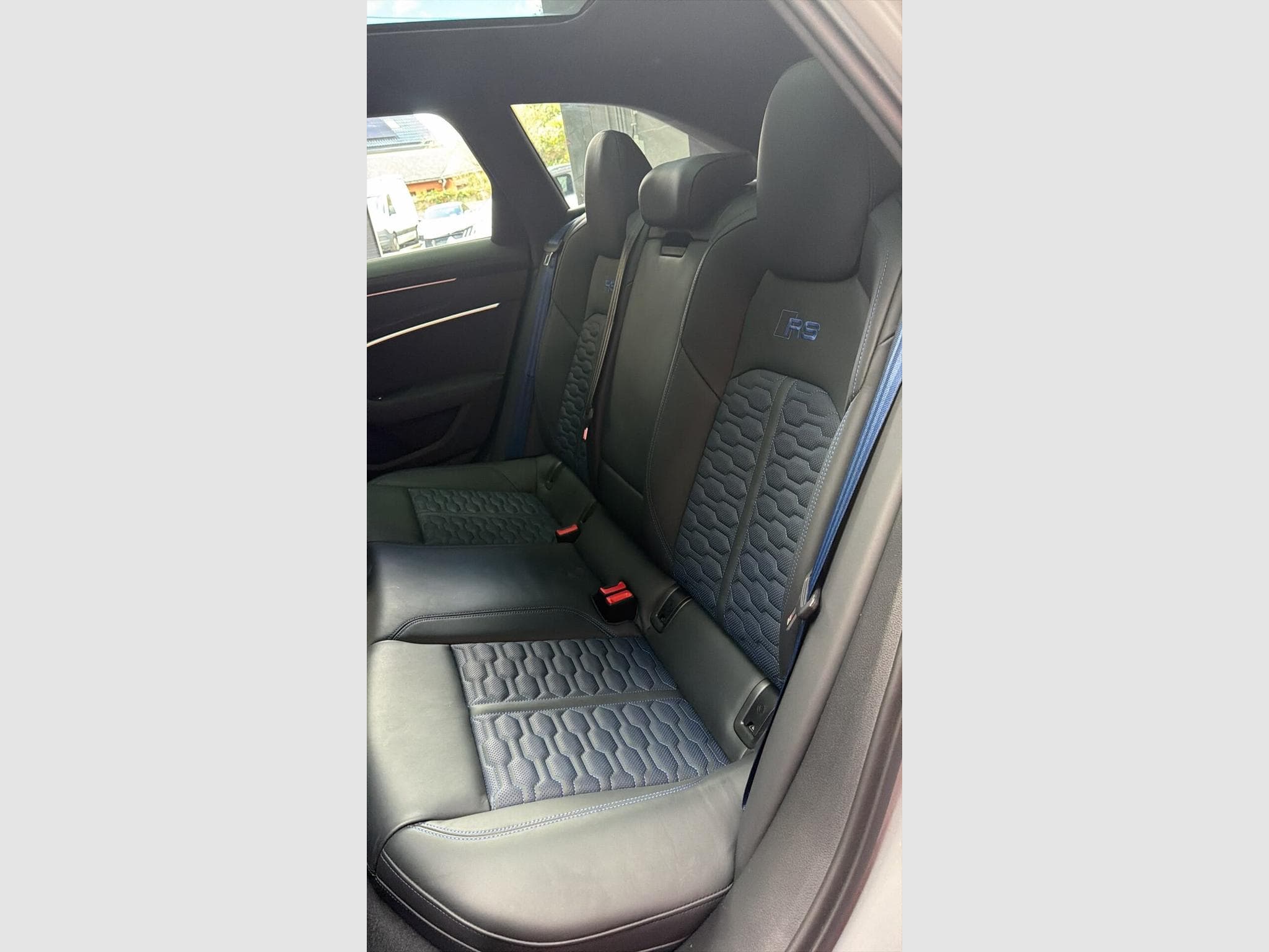 Audi RS6 4.0 V8 630cv PERFORMANCE PANO/360°/NAVI (2024) - Photo 11