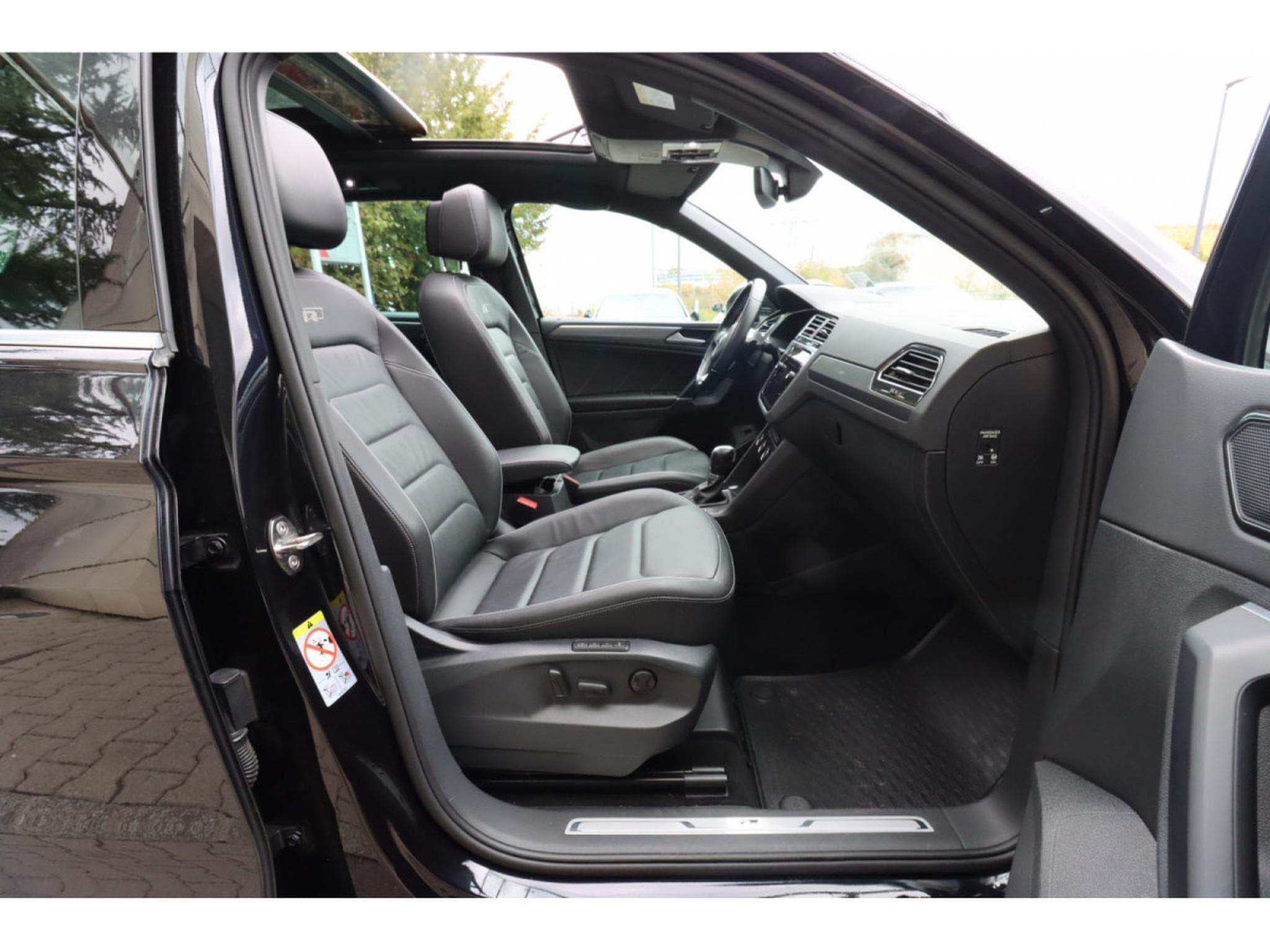 VW Tiguan 2.0/R-LINE/PANO/HUD/20/AHK/360°/4MOTION/LEDER (2018) - Foto 11