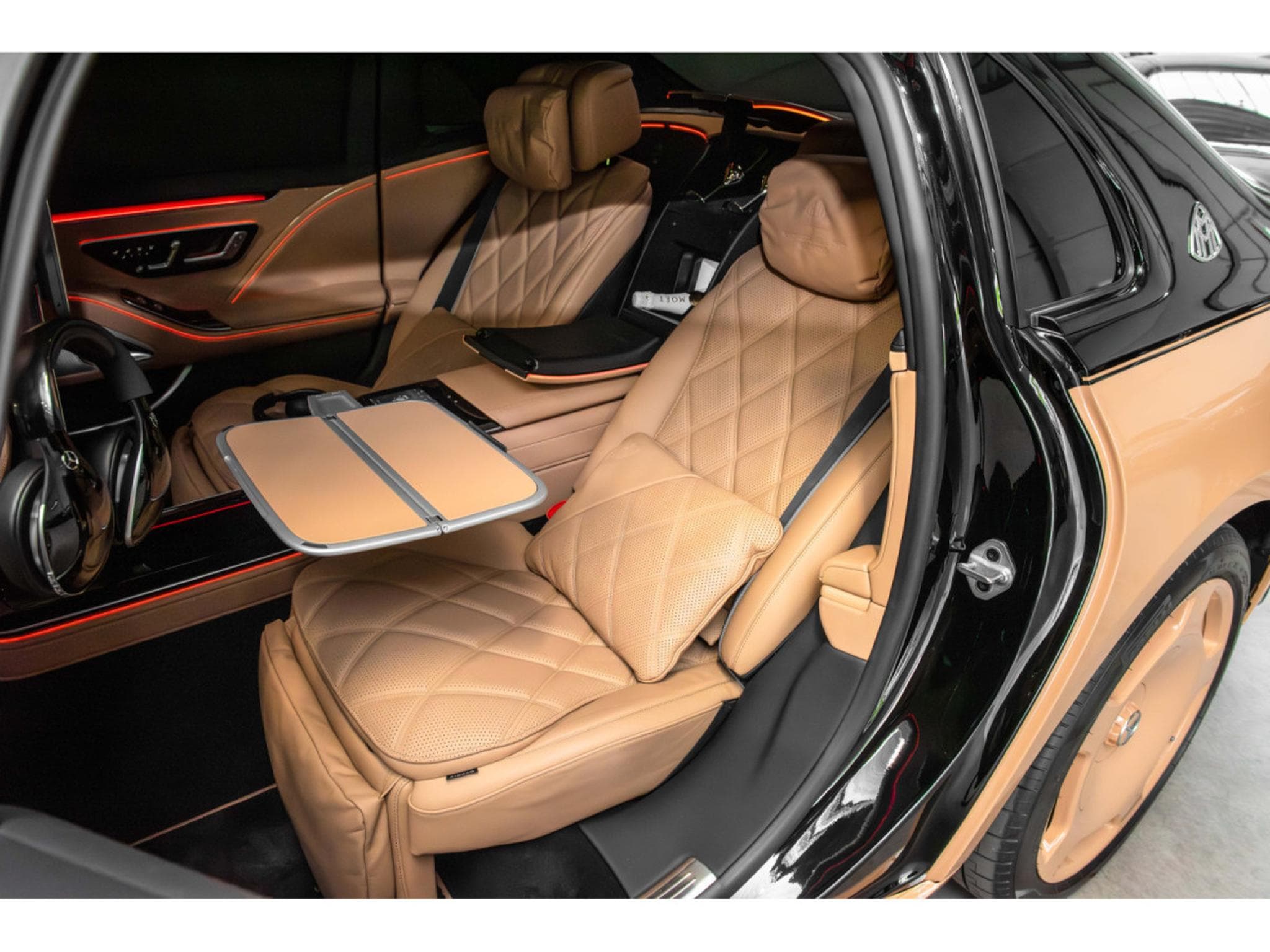 Mercedes S 680 Maybach Maybach S680 4M VIRGIL ABLOH EDITION LIMITED 1 OF 150 (2023) - Foto 9