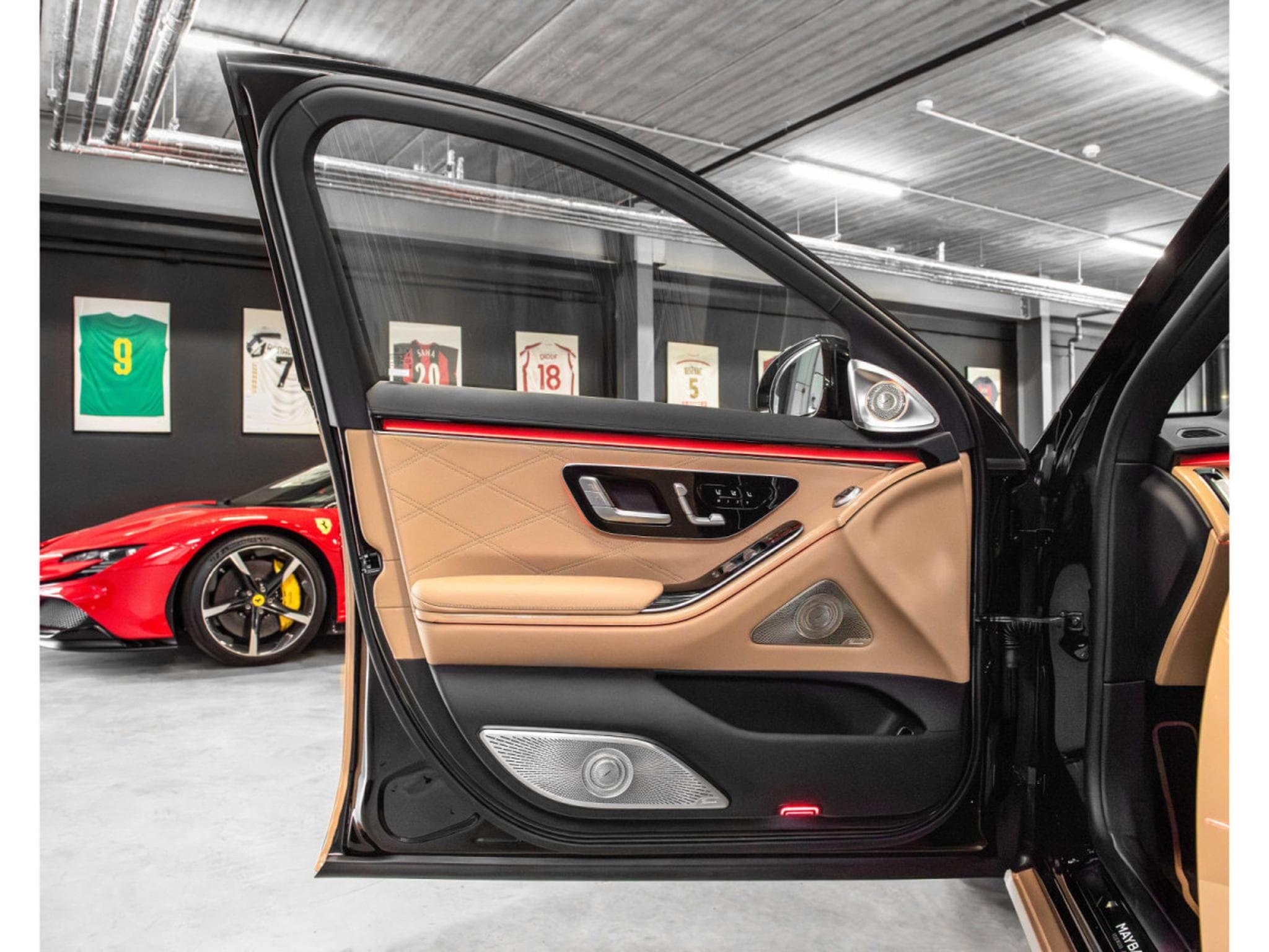 Mercedes S 680 Maybach Maybach S680 4M VIRGIL ABLOH EDITION LIMITED 1 OF 150 (2023) - Foto 19