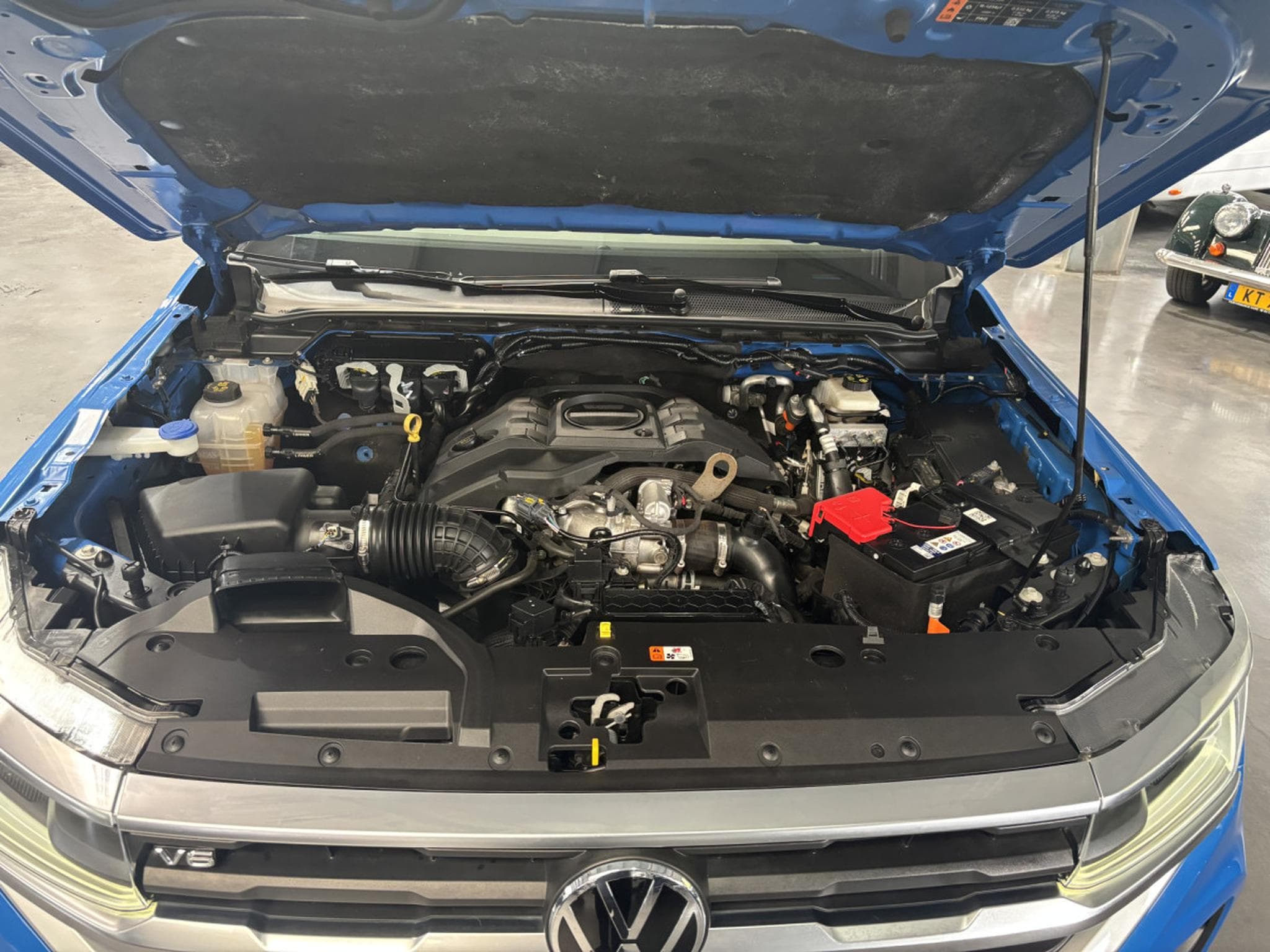 VW Amarok 3.0 V6 Aventura (2023) - Photo 8